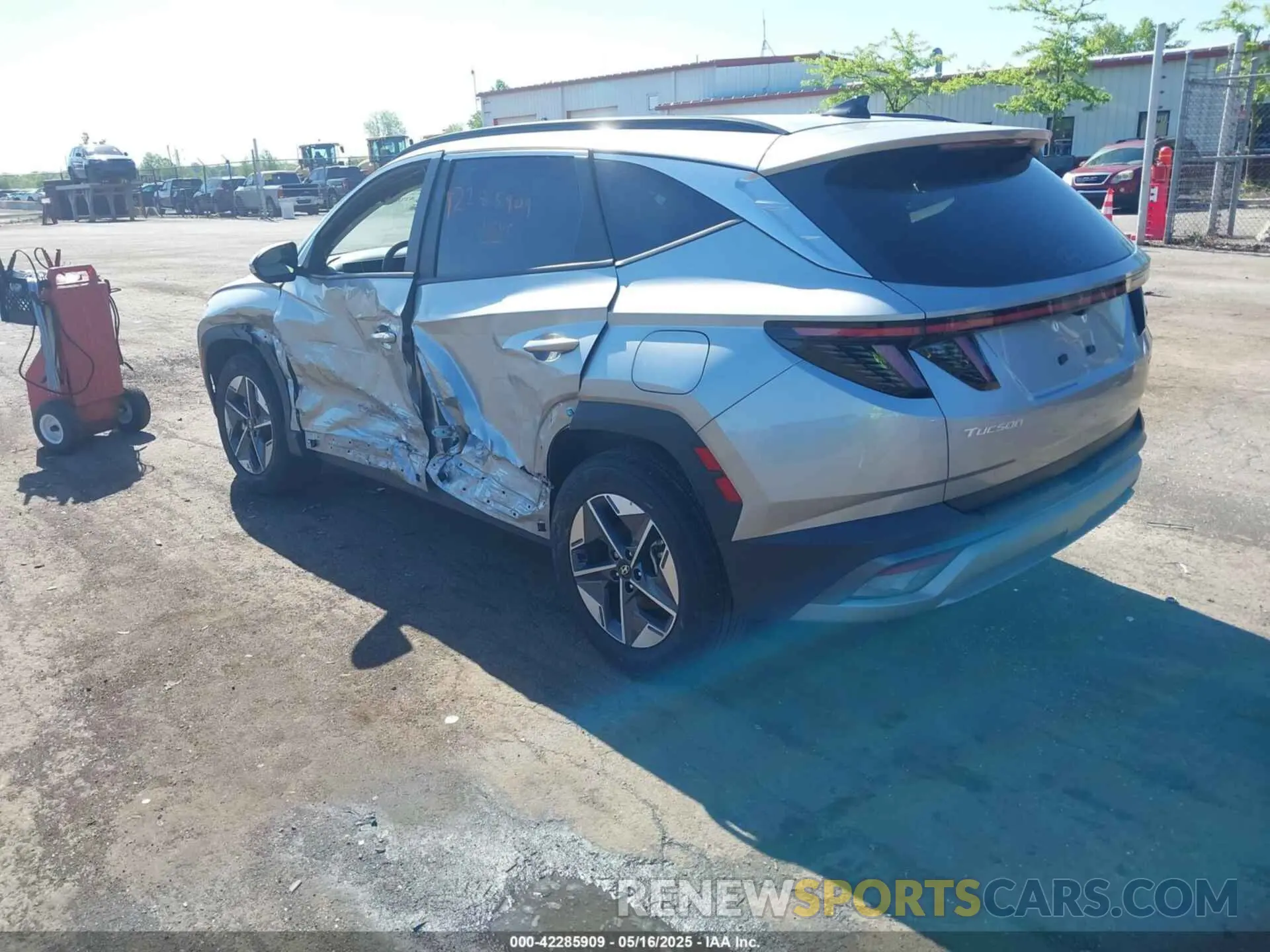 3 Photograph of a damaged car 5NMJCCDE8SH453644 HYUNDAI TUCSON 2025