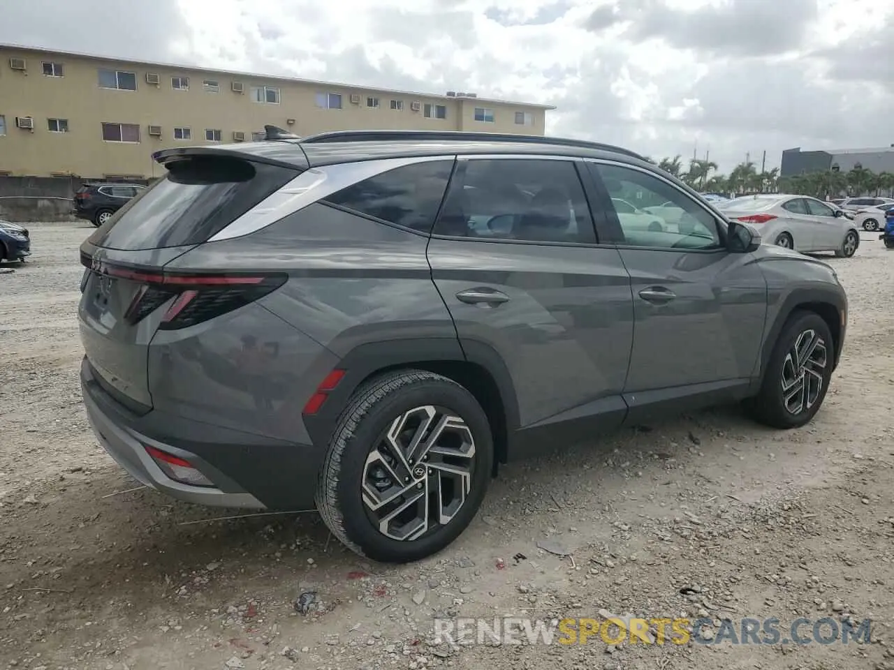 3 Photograph of a damaged car 5NMJE3DE3SH495133 HYUNDAI TUCSON 2025