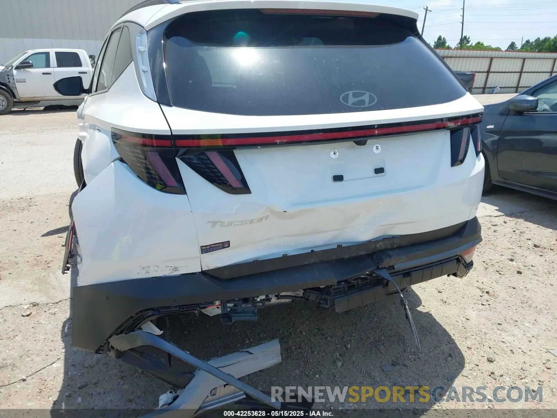 6 Photograph of a damaged car 5NMJE3DE6SH494039 HYUNDAI TUCSON 2025