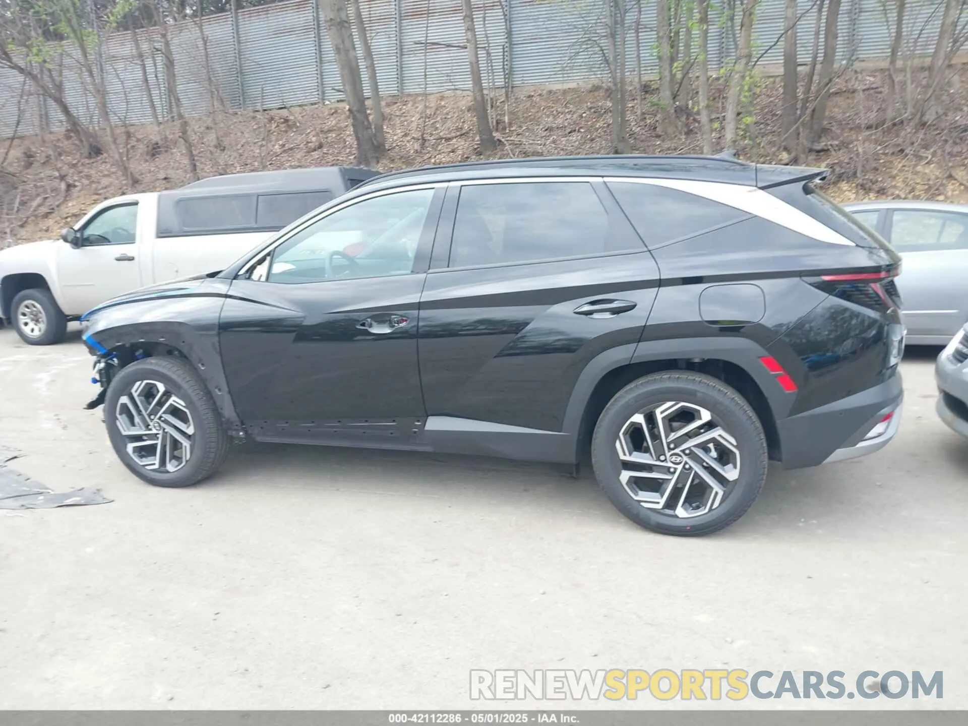 14 Photograph of a damaged car 5NMJECDE3SH449169 HYUNDAI TUCSON 2025