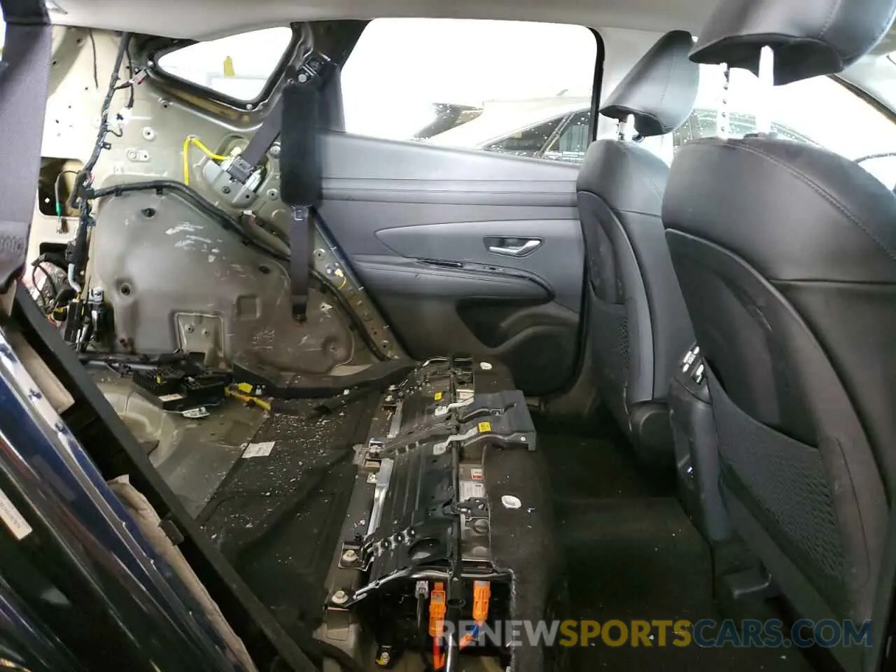 11 Photograph of a damaged car KM8JEDD14SU287074 HYUNDAI TUCSON 2025