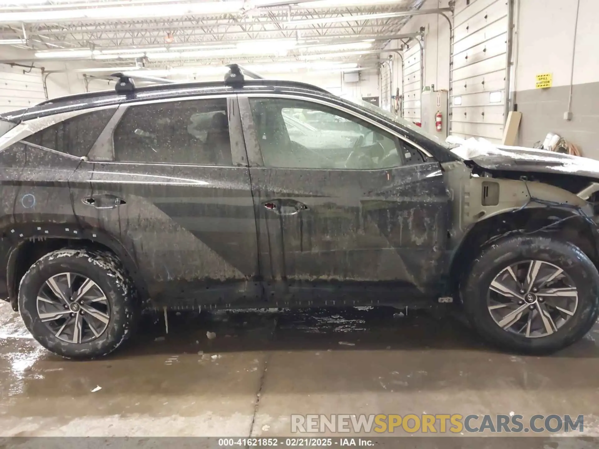 14 Photograph of a damaged car KM8JBCA11NU052241 HYUNDAI TUCSON HYBRID 2022