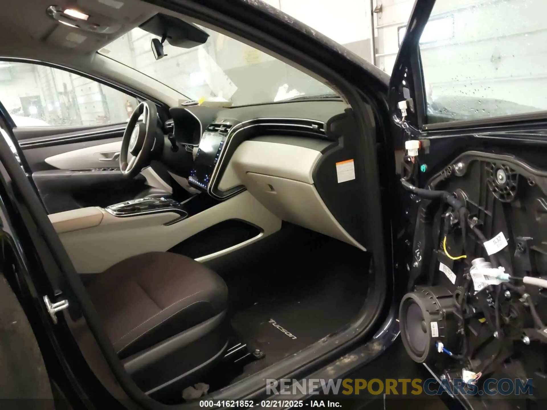 5 Photograph of a damaged car KM8JBCA11NU052241 HYUNDAI TUCSON HYBRID 2022