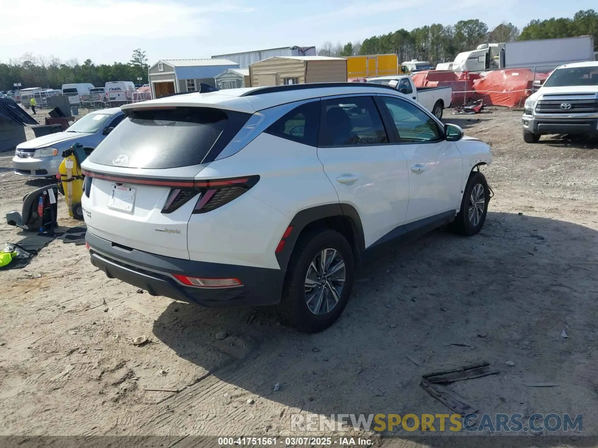 4 Photograph of a damaged car KM8JBCA15NU018979 HYUNDAI TUCSON HYBRID 2022
