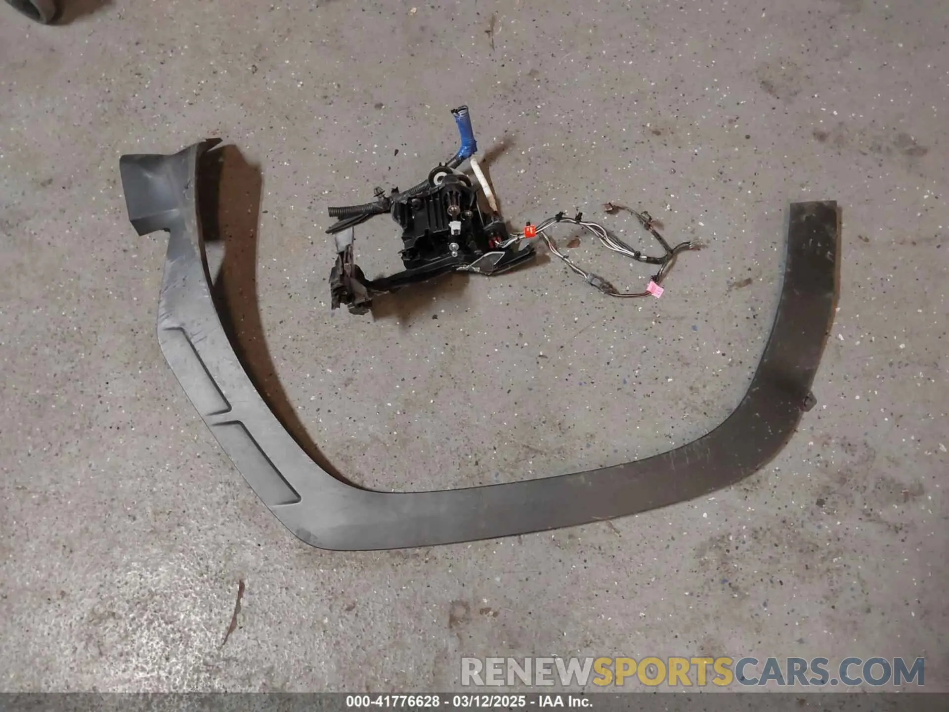 12 Photograph of a damaged car KM8JBCA16NU030896 HYUNDAI TUCSON HYBRID 2022