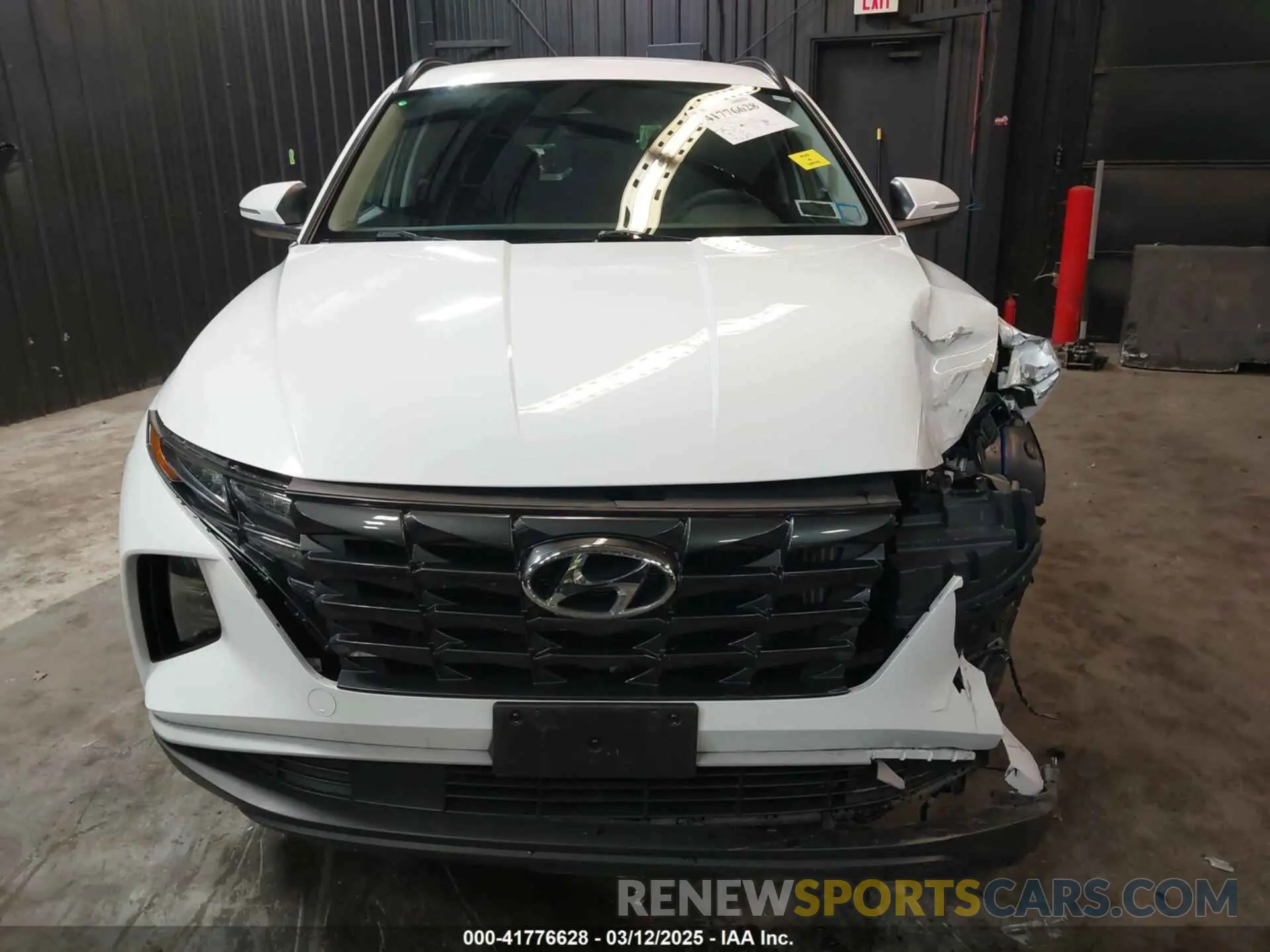13 Photograph of a damaged car KM8JBCA16NU030896 HYUNDAI TUCSON HYBRID 2022
