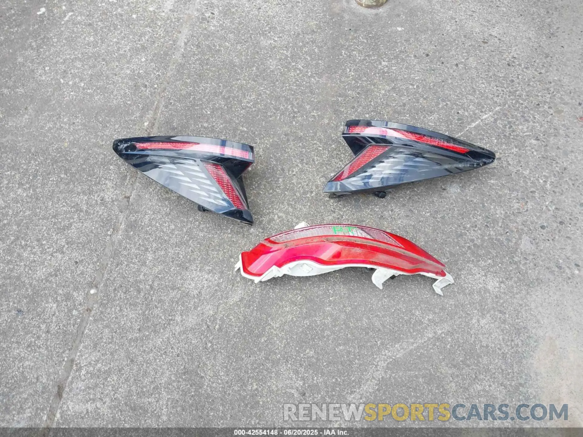 19 Photograph of a damaged car KM8JFCA18NU058493 HYUNDAI TUCSON HYBRID 2022