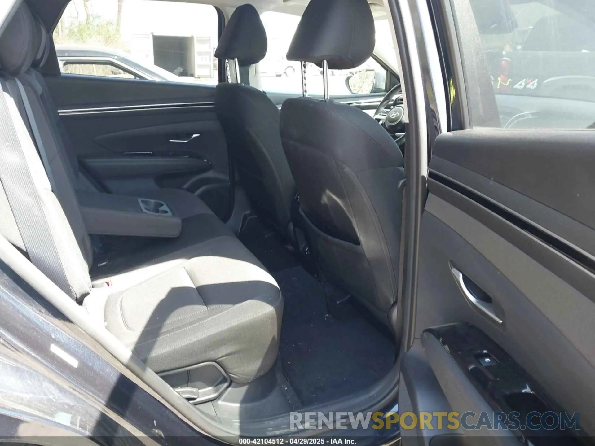 8 Photograph of a damaged car KM8JFCA18NU080719 HYUNDAI TUCSON HYBRID 2022