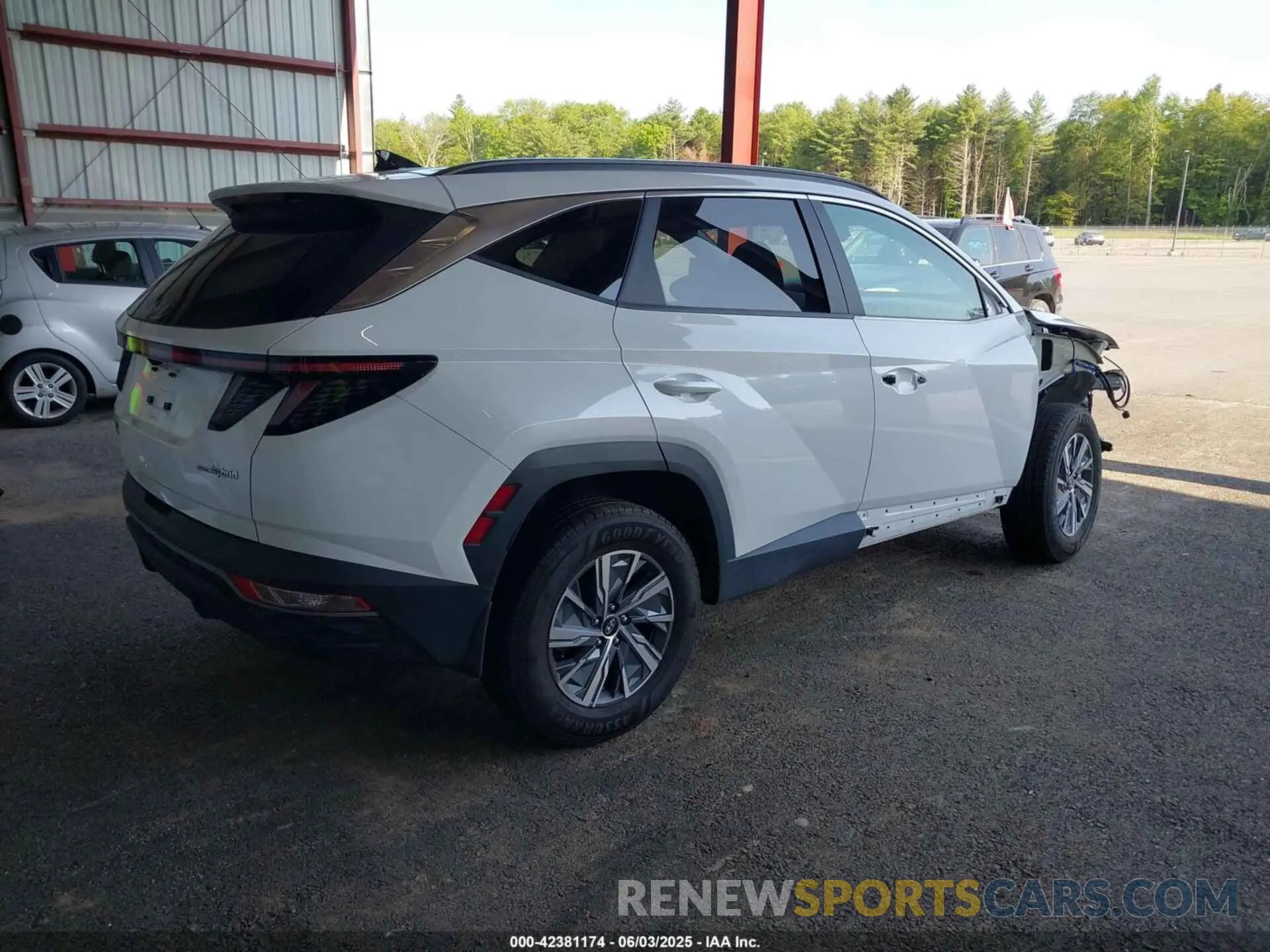 4 Photograph of a damaged car KM8JBCA12PU096106 HYUNDAI TUCSON HYBRID 2023