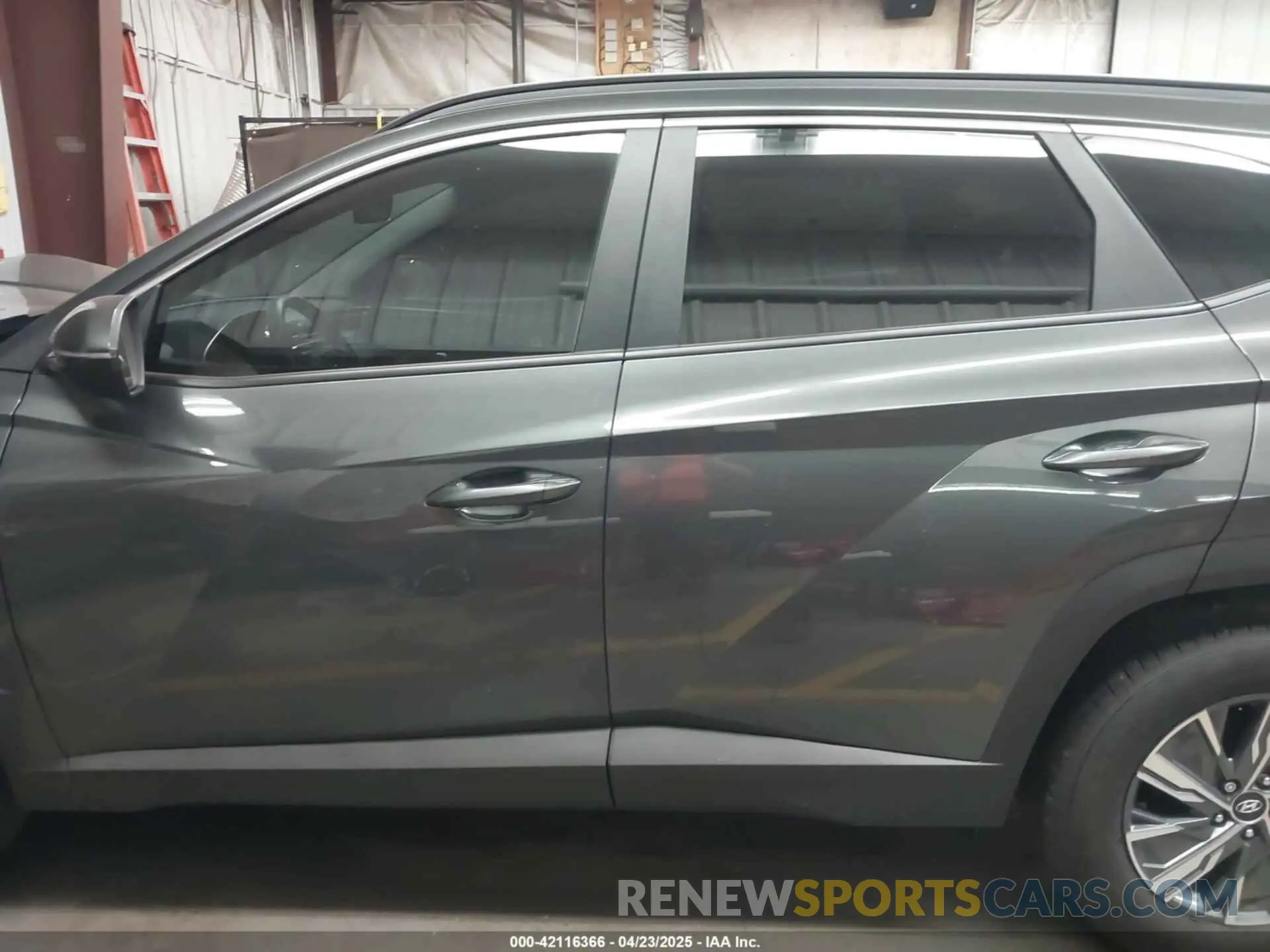 14 Photograph of a damaged car KM8JBCA14PU100284 HYUNDAI TUCSON HYBRID 2023