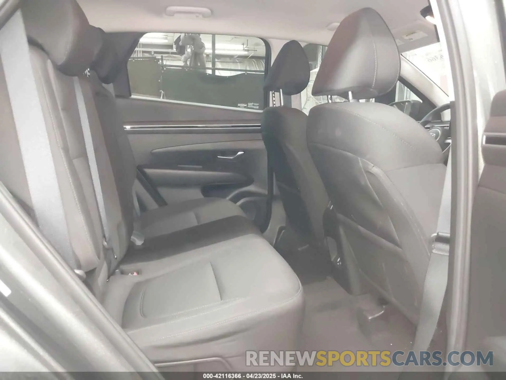 8 Photograph of a damaged car KM8JBCA14PU100284 HYUNDAI TUCSON HYBRID 2023