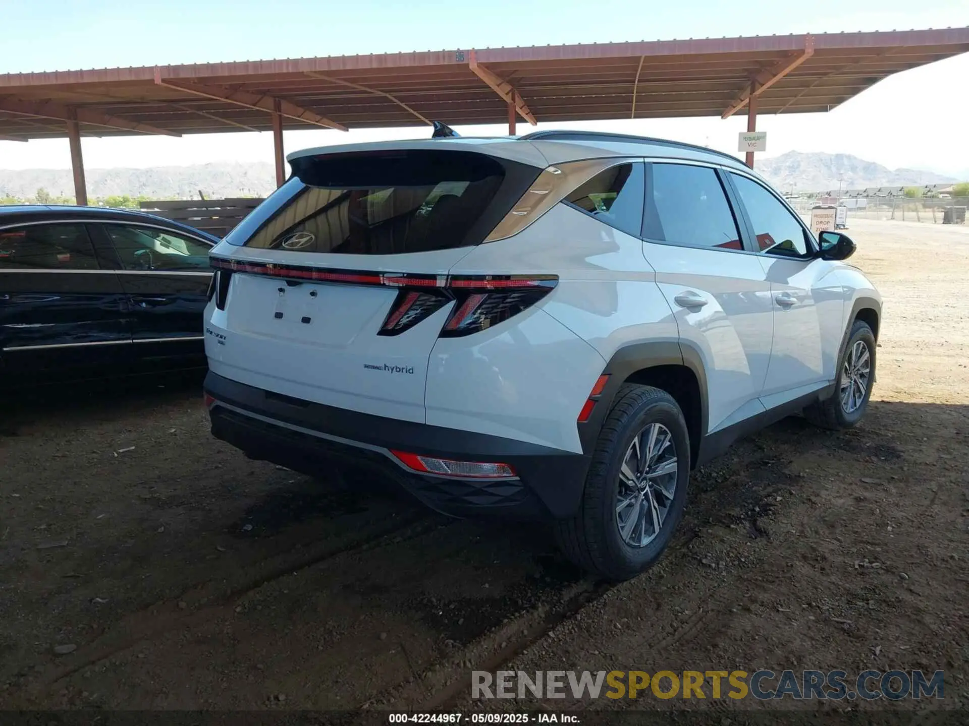 4 Photograph of a damaged car KM8JBCA19PU096801 HYUNDAI TUCSON HYBRID 2023