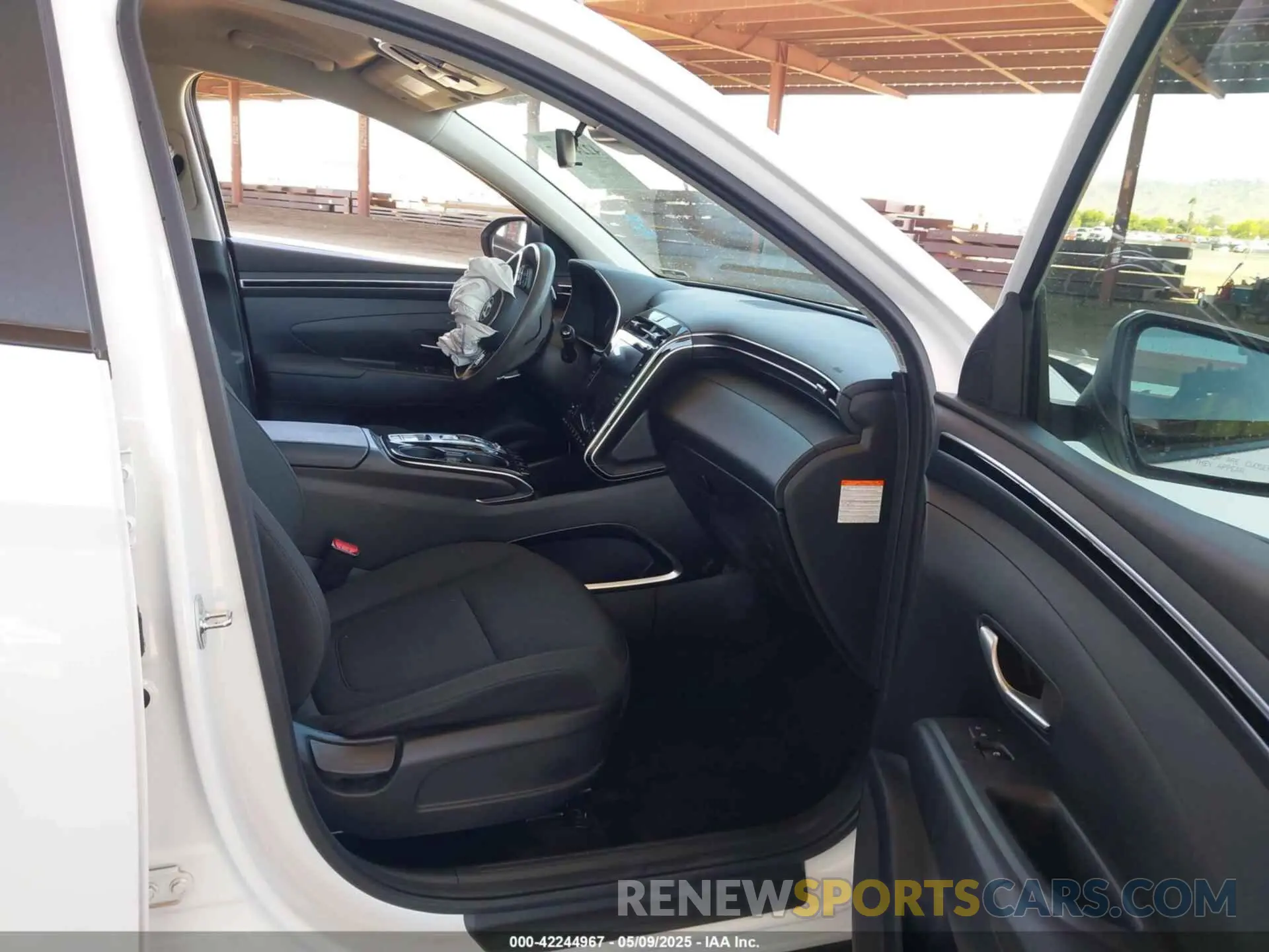 5 Photograph of a damaged car KM8JBCA19PU096801 HYUNDAI TUCSON HYBRID 2023
