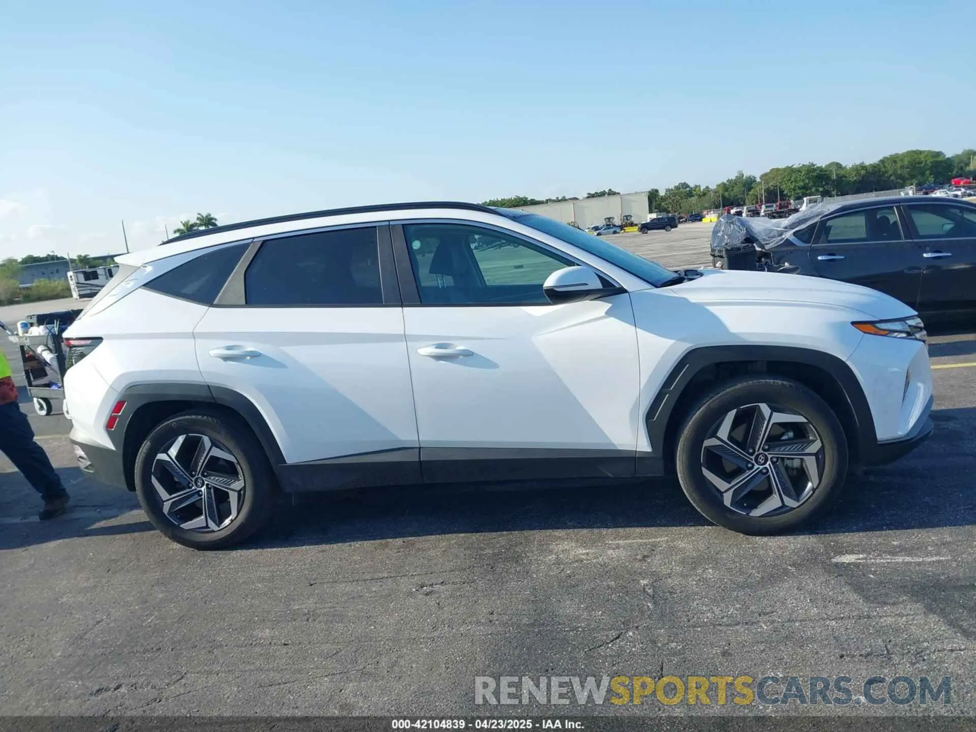 13 Photograph of a damaged car KM8JFCA13PU133071 HYUNDAI TUCSON HYBRID 2023