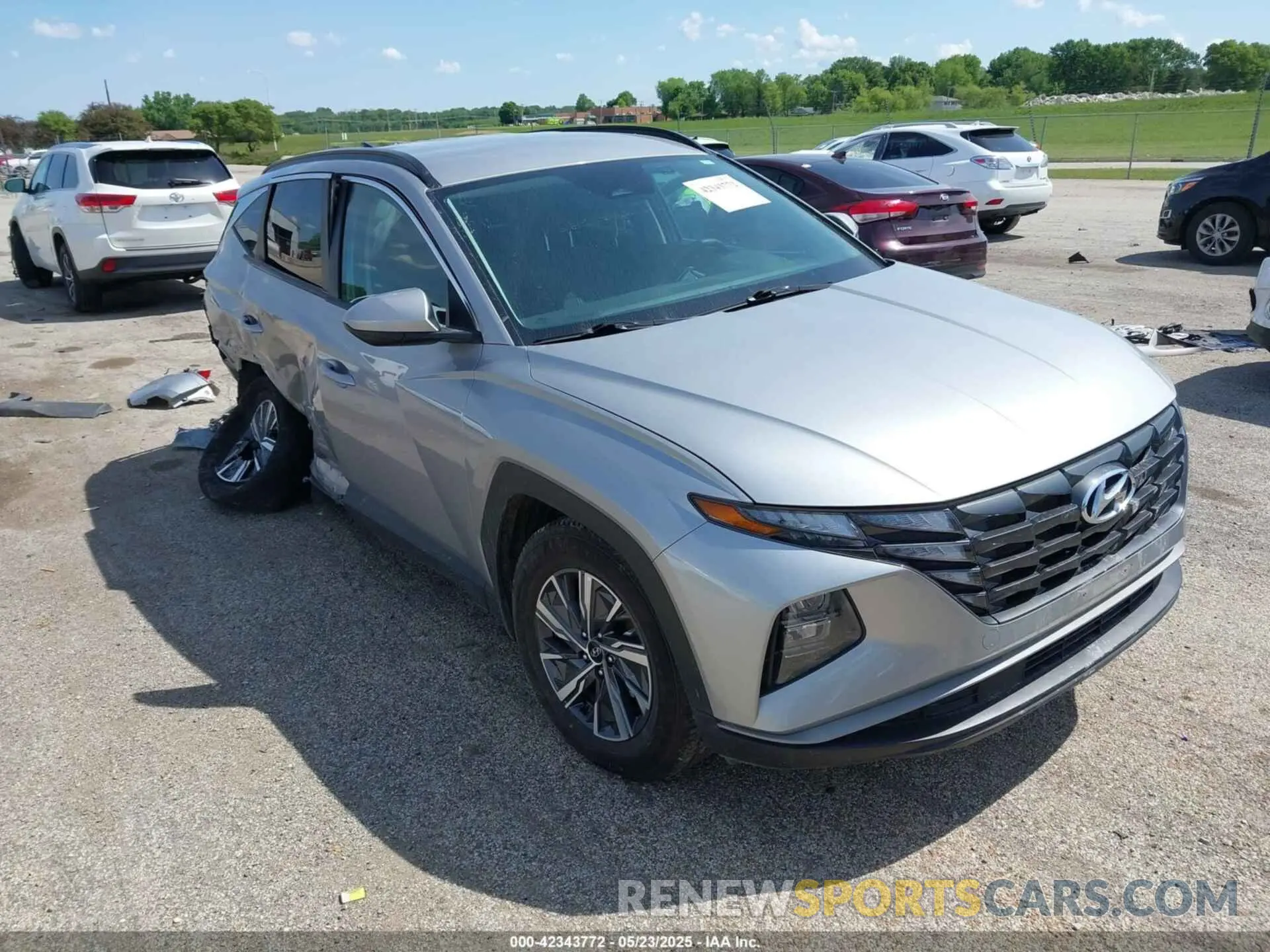 1 Photograph of a damaged car KM8JBCD11RU192226 HYUNDAI TUCSON HYBRID 2024