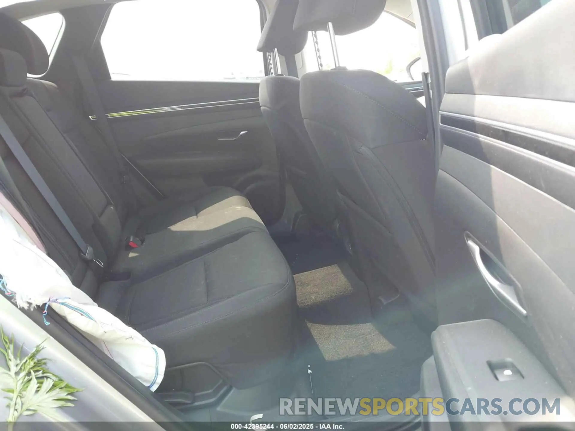 8 Photograph of a damaged car KM8JBCD13RU207860 HYUNDAI TUCSON HYBRID 2024