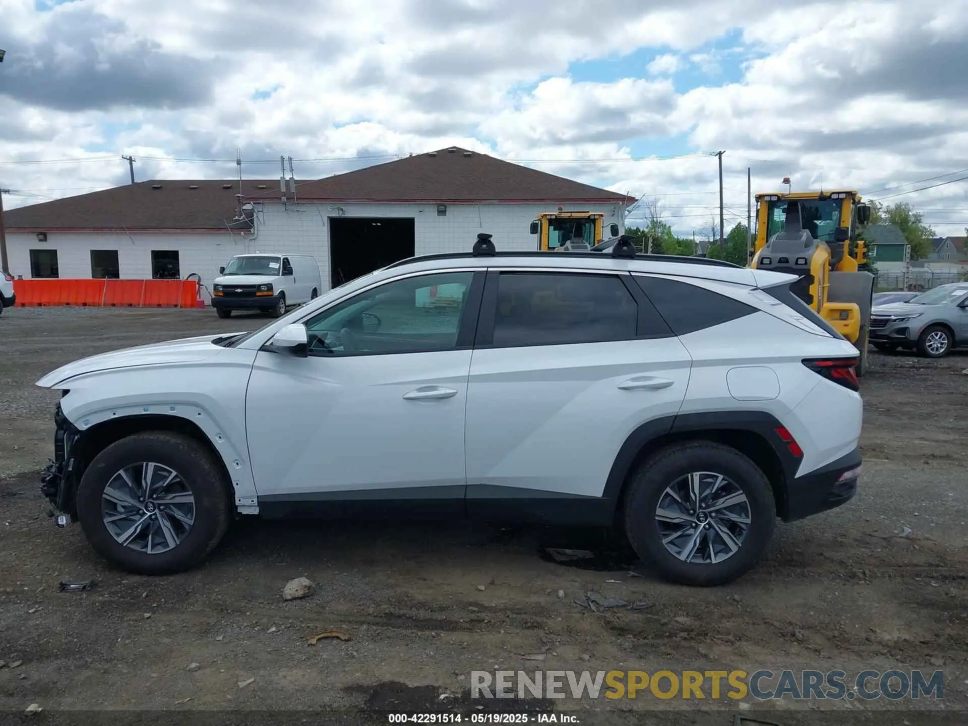 14 Photograph of a damaged car KM8JBCD14RU239653 HYUNDAI TUCSON HYBRID 2024