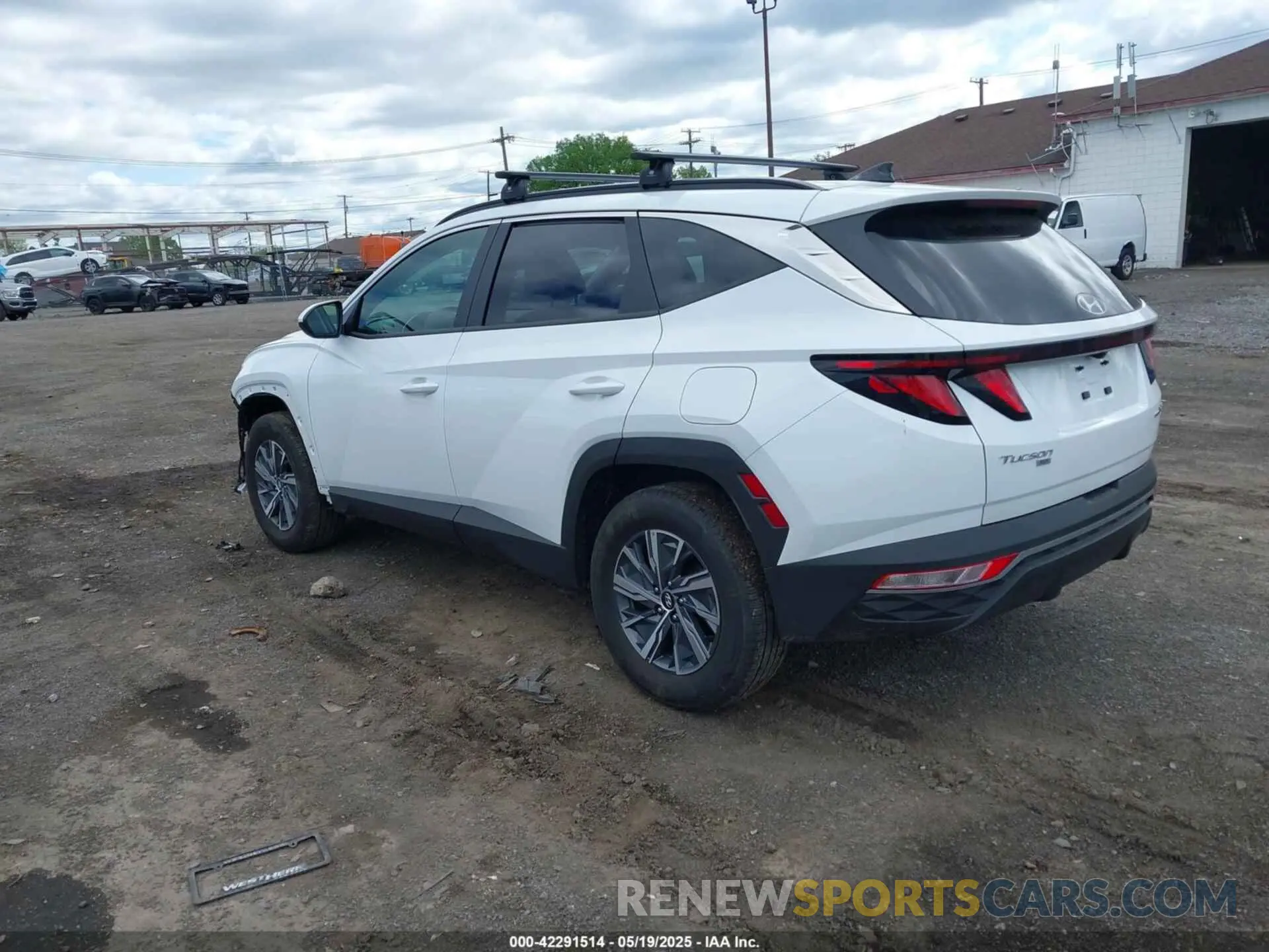 3 Photograph of a damaged car KM8JBCD14RU239653 HYUNDAI TUCSON HYBRID 2024