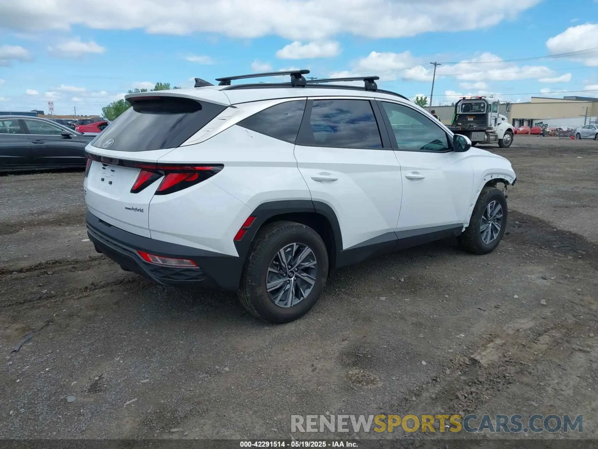 4 Photograph of a damaged car KM8JBCD14RU239653 HYUNDAI TUCSON HYBRID 2024