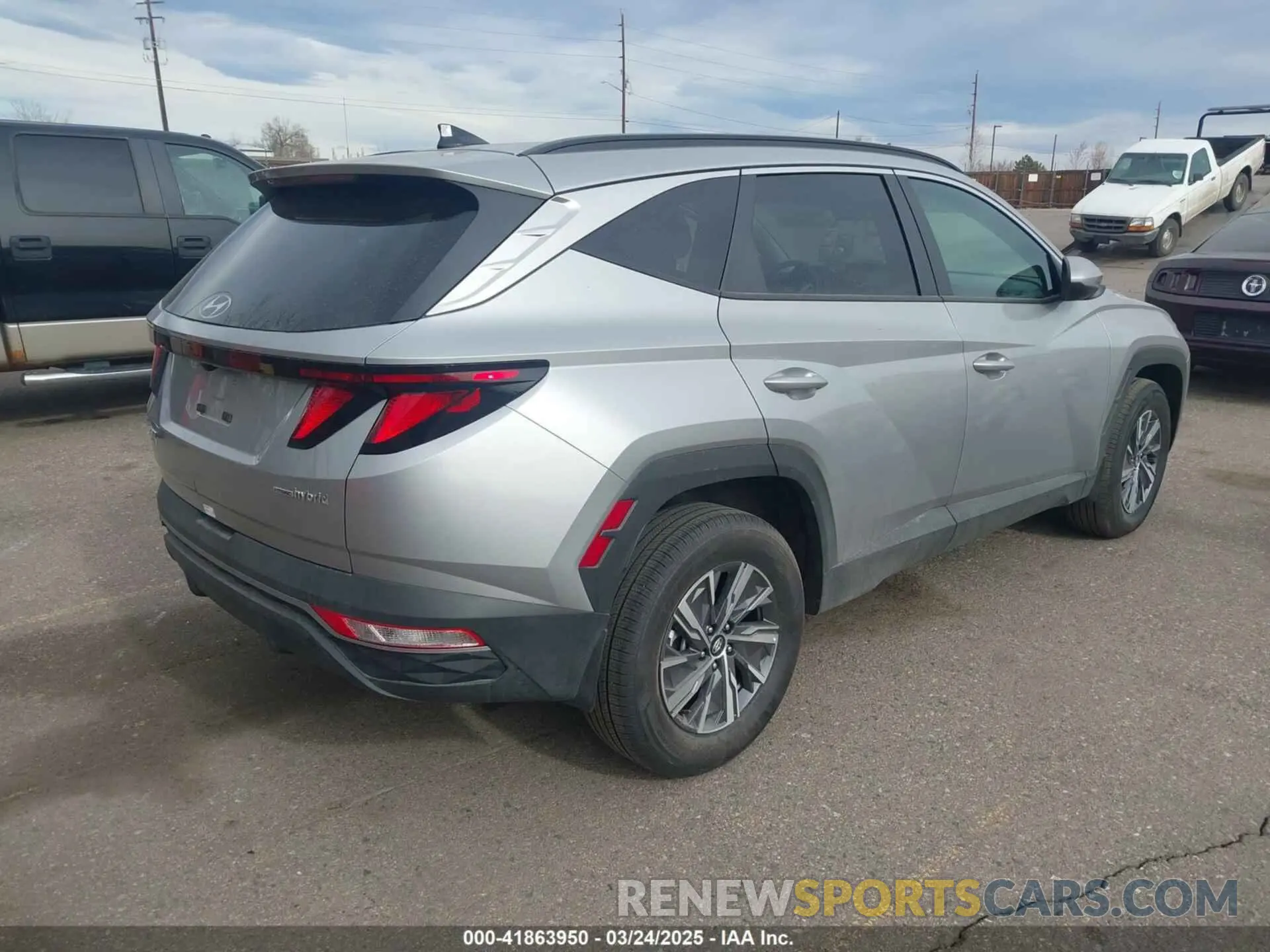 4 Photograph of a damaged car KM8JBCD17RU195387 HYUNDAI TUCSON HYBRID 2024