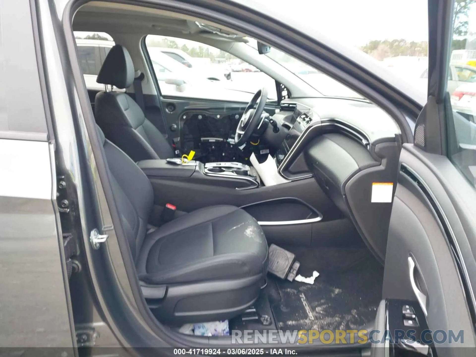 5 Photograph of a damaged car KM8JCCD12RU177361 HYUNDAI TUCSON HYBRID 2024