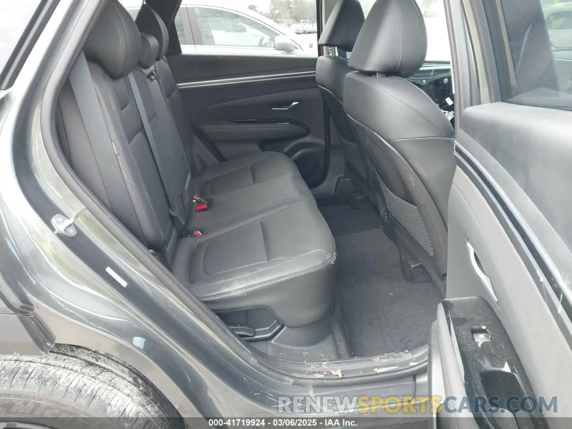 8 Photograph of a damaged car KM8JCCD12RU177361 HYUNDAI TUCSON HYBRID 2024