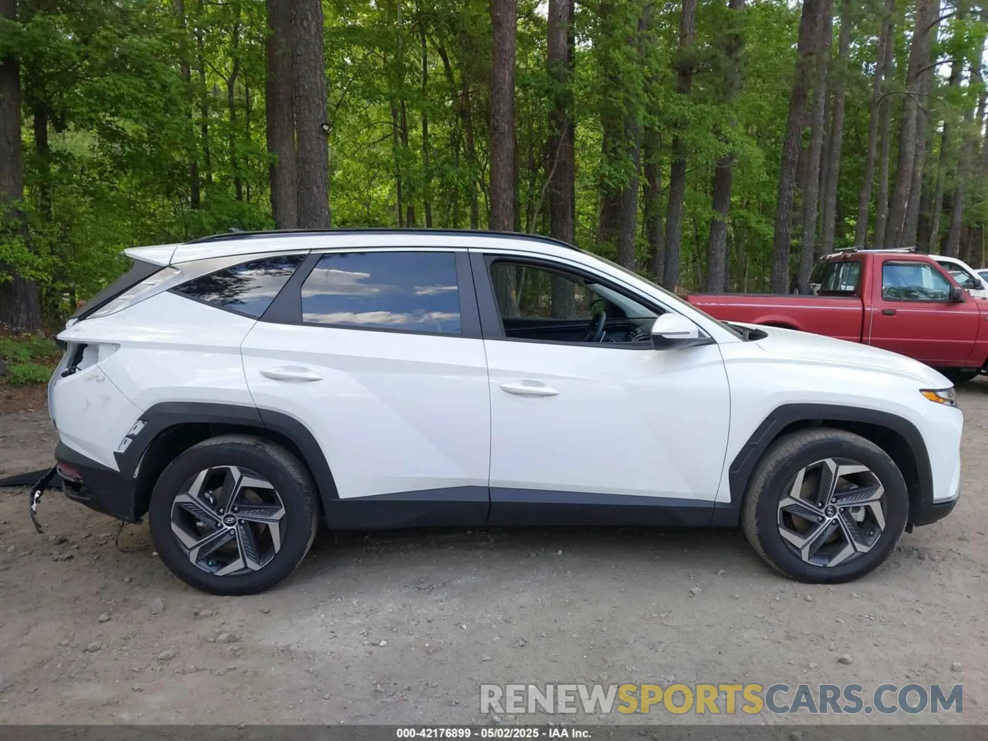 14 Photograph of a damaged car KM8JCCD17RU159017 HYUNDAI TUCSON HYBRID 2024