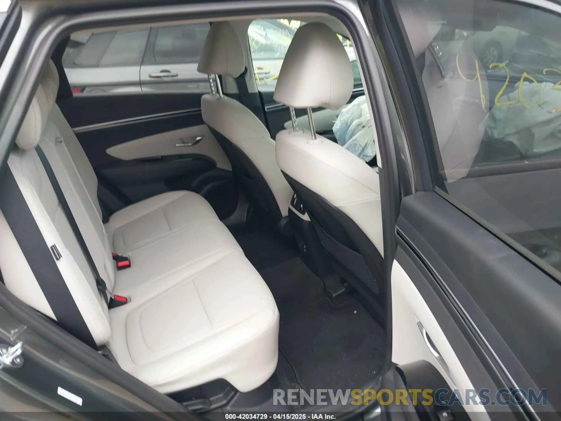 8 Photograph of a damaged car KM8JCCD18RU203400 HYUNDAI TUCSON HYBRID 2024