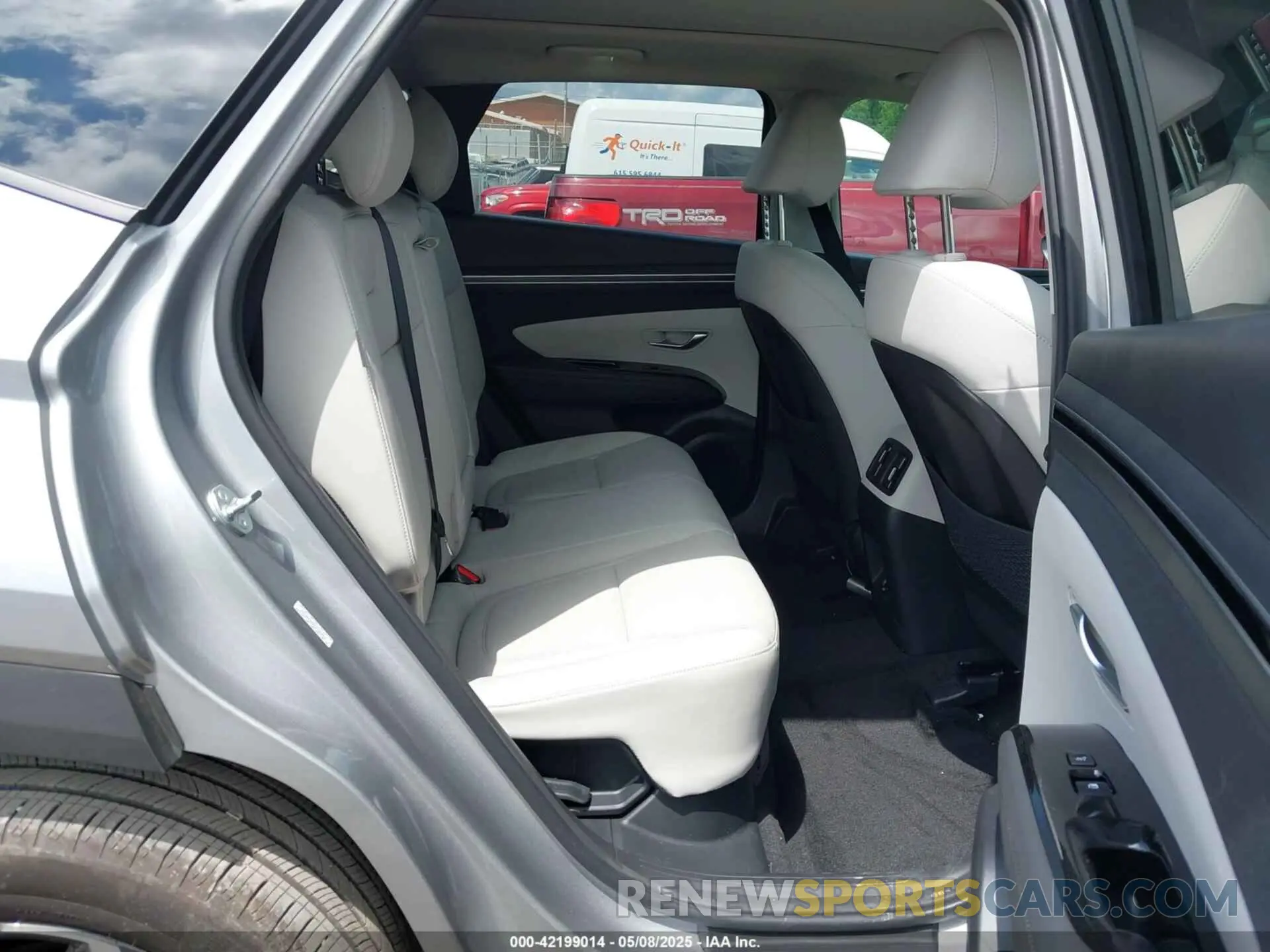 8 Photograph of a damaged car KM8JECD16RU195131 HYUNDAI TUCSON HYBRID 2024