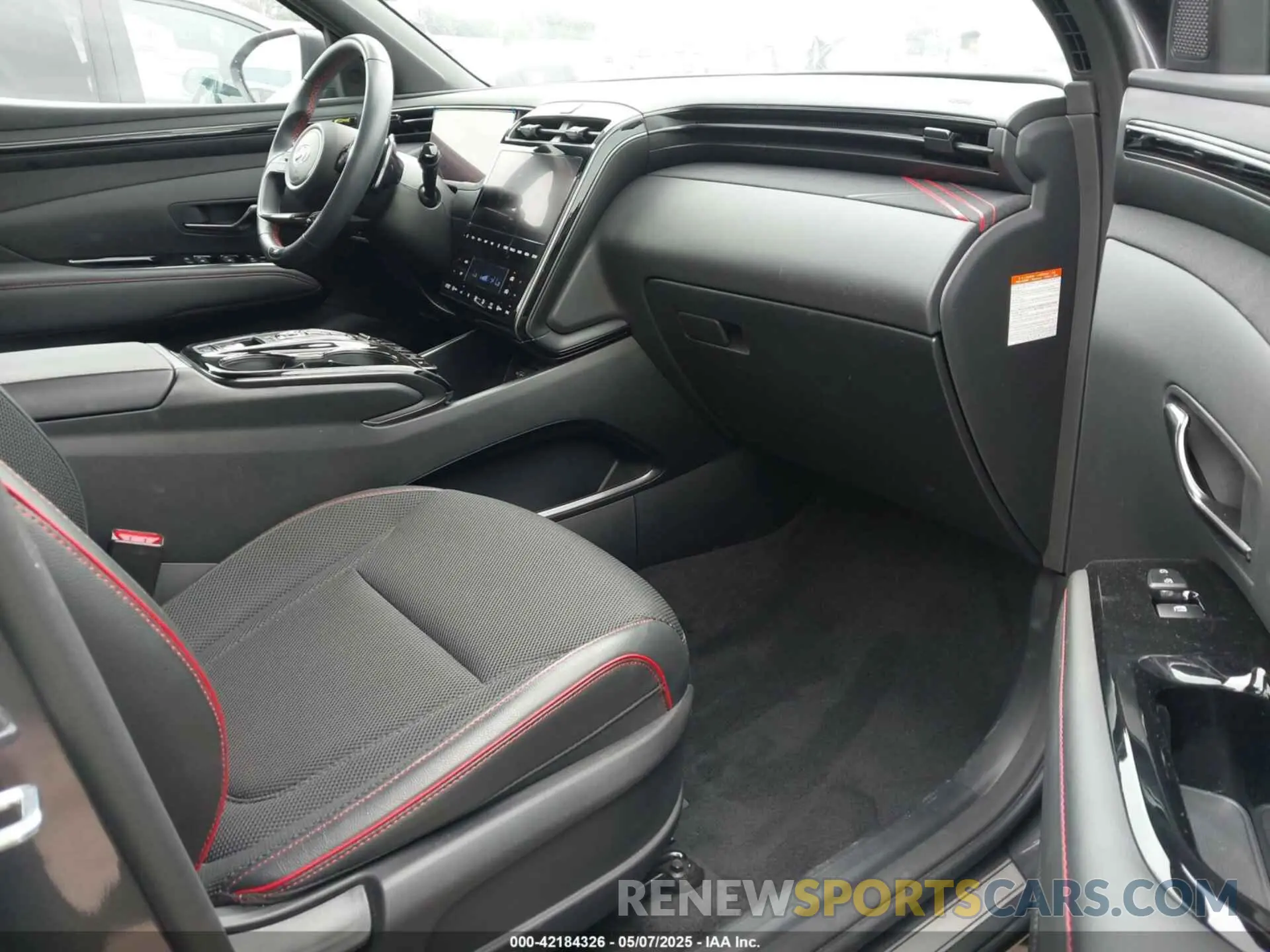 5 Photograph of a damaged car KM8JFCD10RU145581 HYUNDAI TUCSON HYBRID 2024