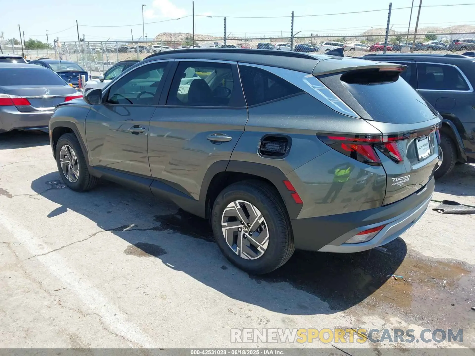 3 Photograph of a damaged car KM8JBDD1XSU273205 HYUNDAI TUCSON HYBRID 2025