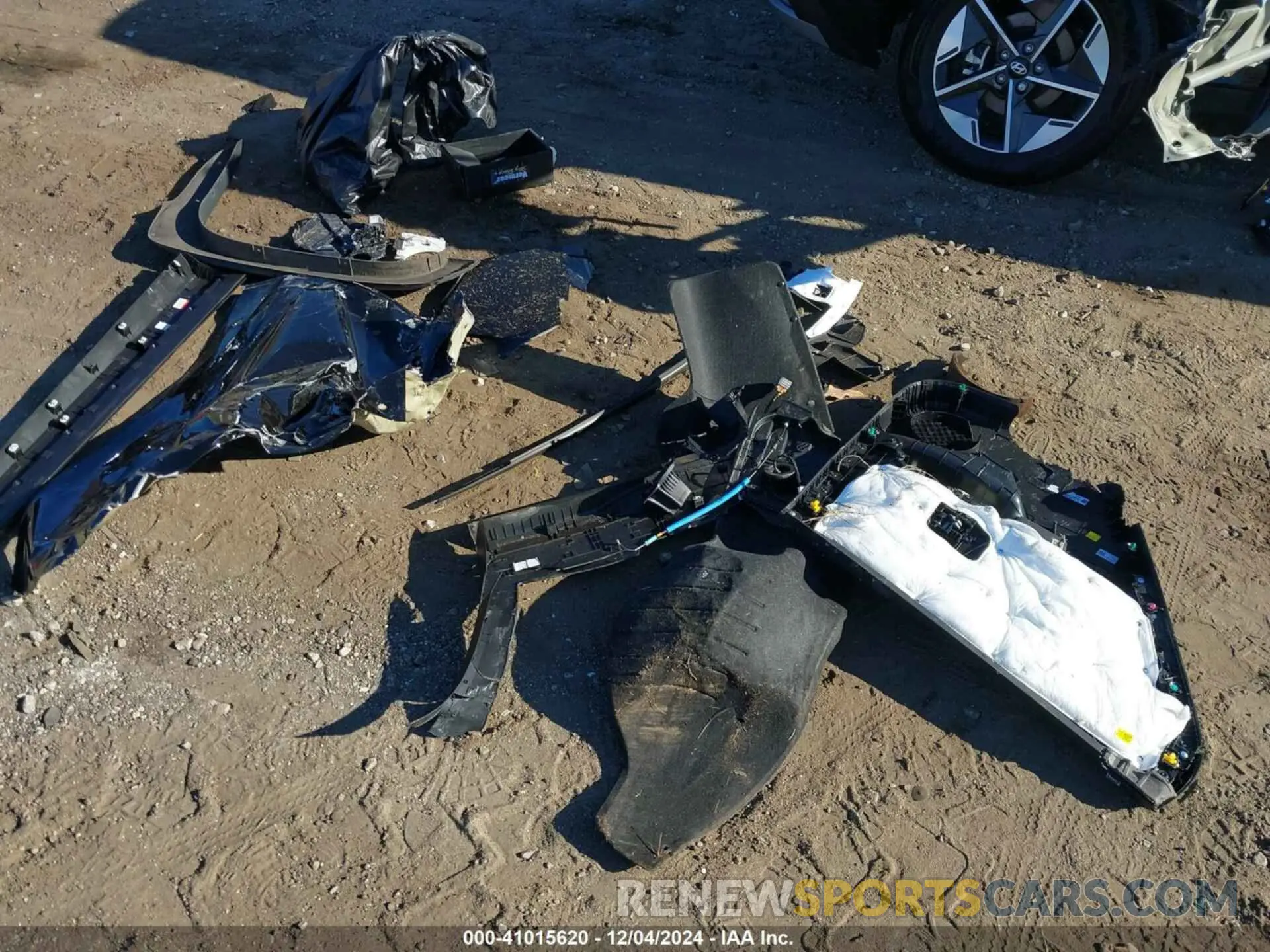 12 Photograph of a damaged car KM8JCDD15SU249164 HYUNDAI TUCSON HYBRID 2025