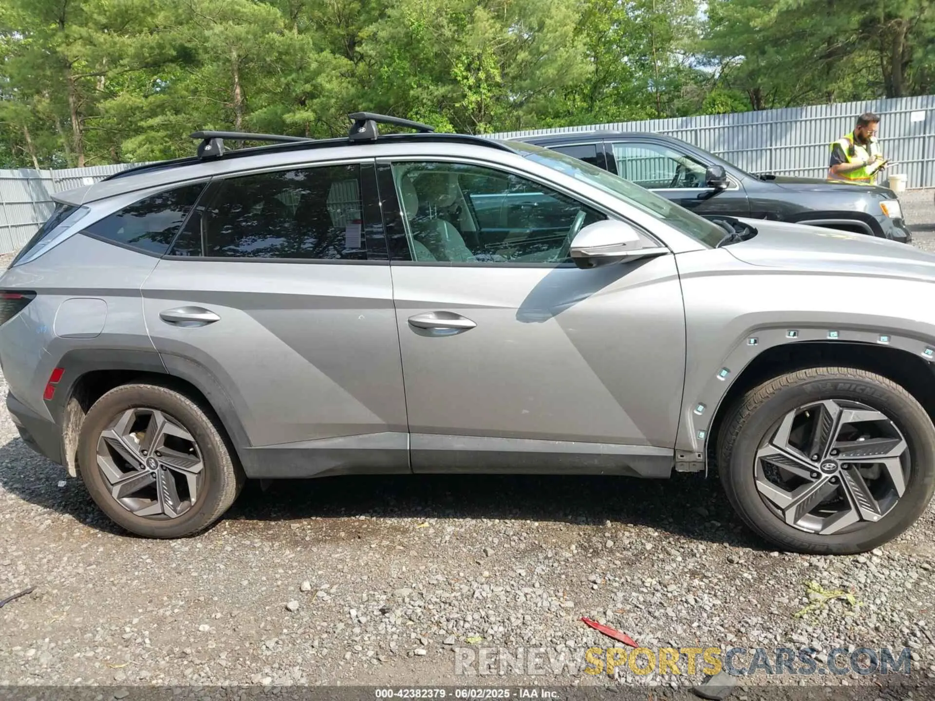 13 Photograph of a damaged car KM8JFDA20NU065999 HYUNDAI TUCSON PLUG-IN HYBRID 2022