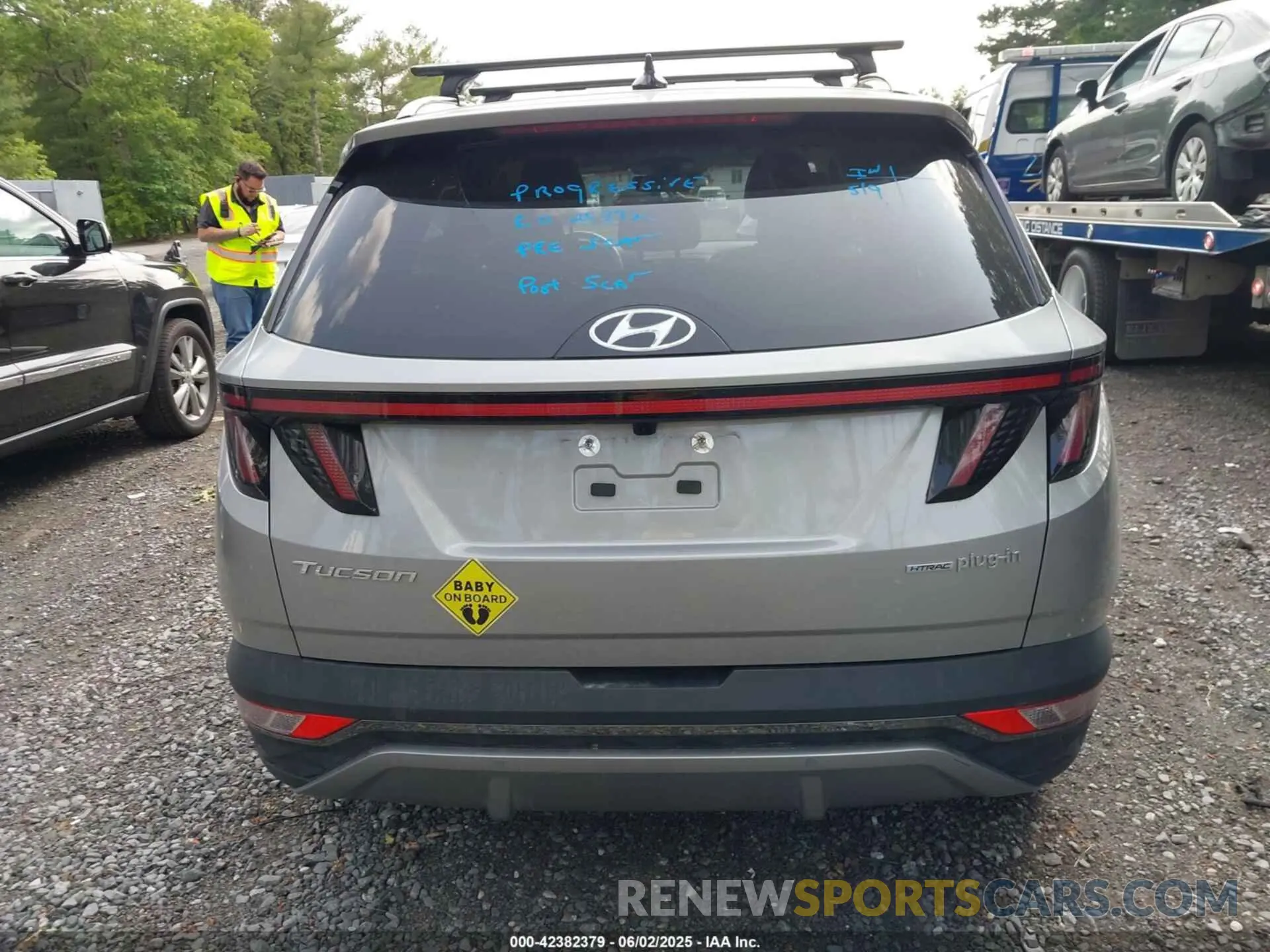 16 Photograph of a damaged car KM8JFDA20NU065999 HYUNDAI TUCSON PLUG-IN HYBRID 2022