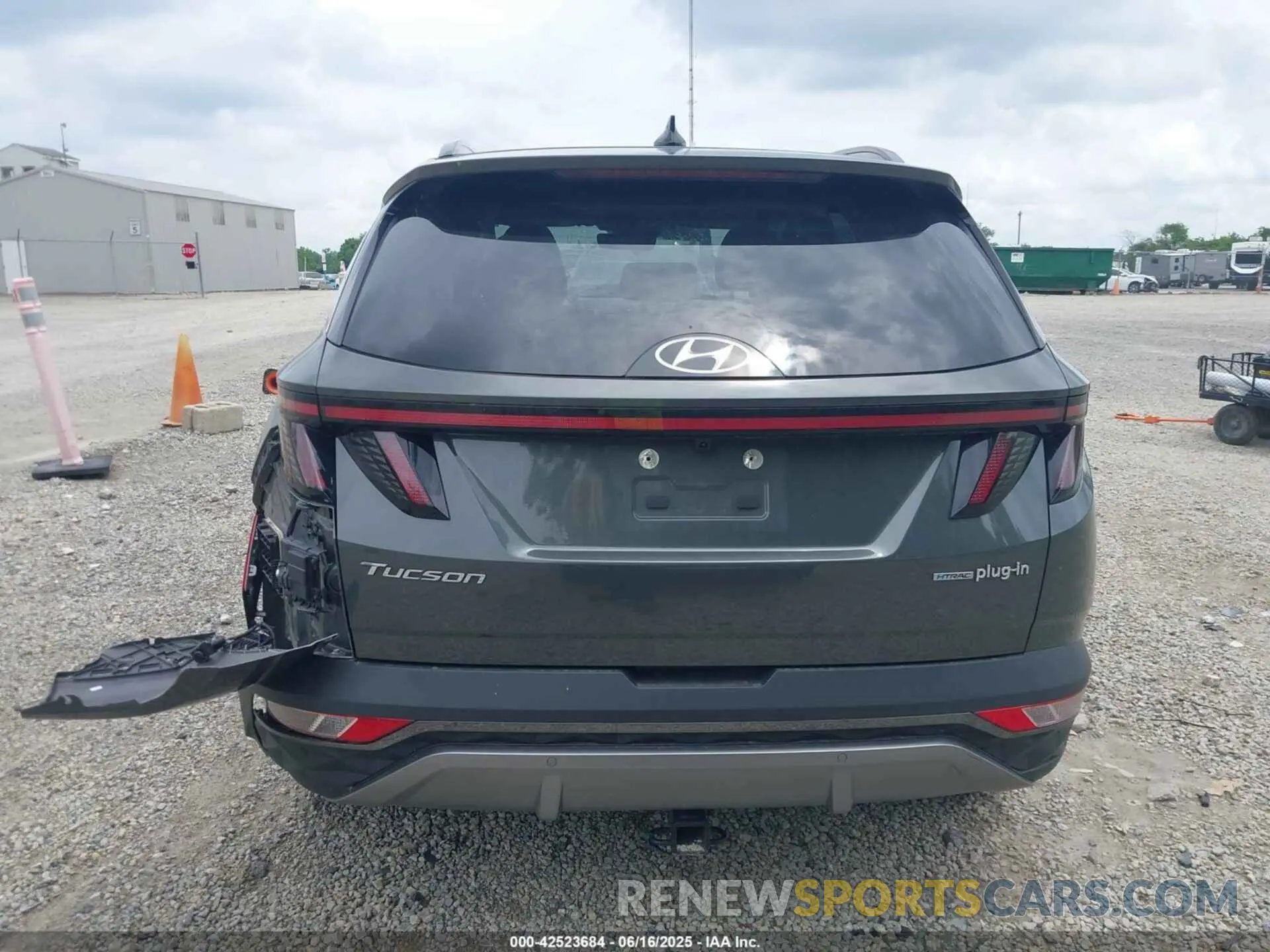 17 Photograph of a damaged car KM8JFDA25NU036630 HYUNDAI TUCSON PLUG-IN HYBRID 2022