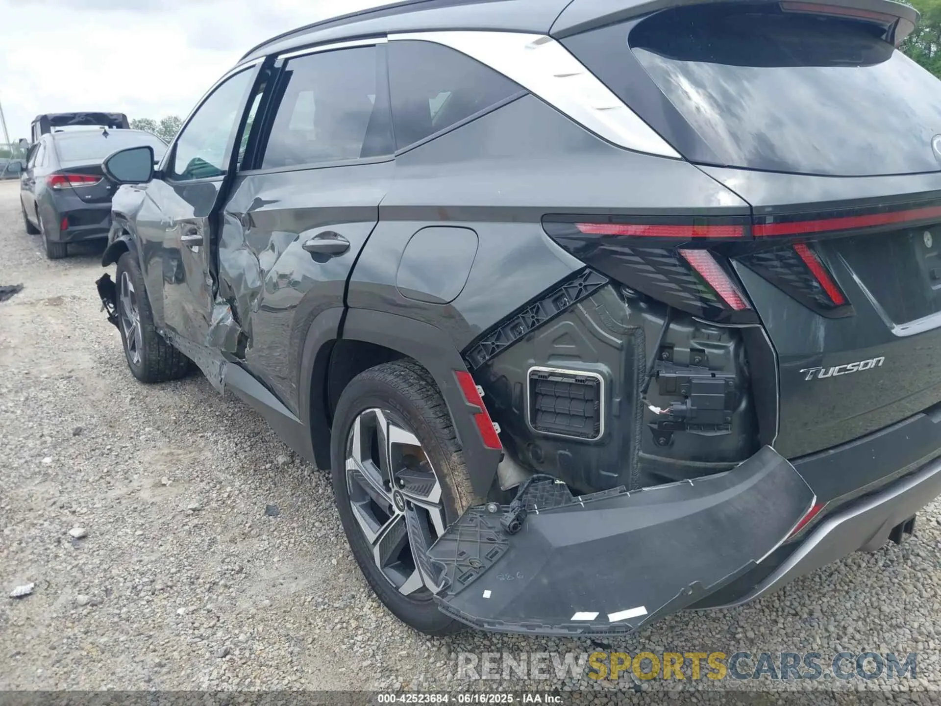 21 Photograph of a damaged car KM8JFDA25NU036630 HYUNDAI TUCSON PLUG-IN HYBRID 2022