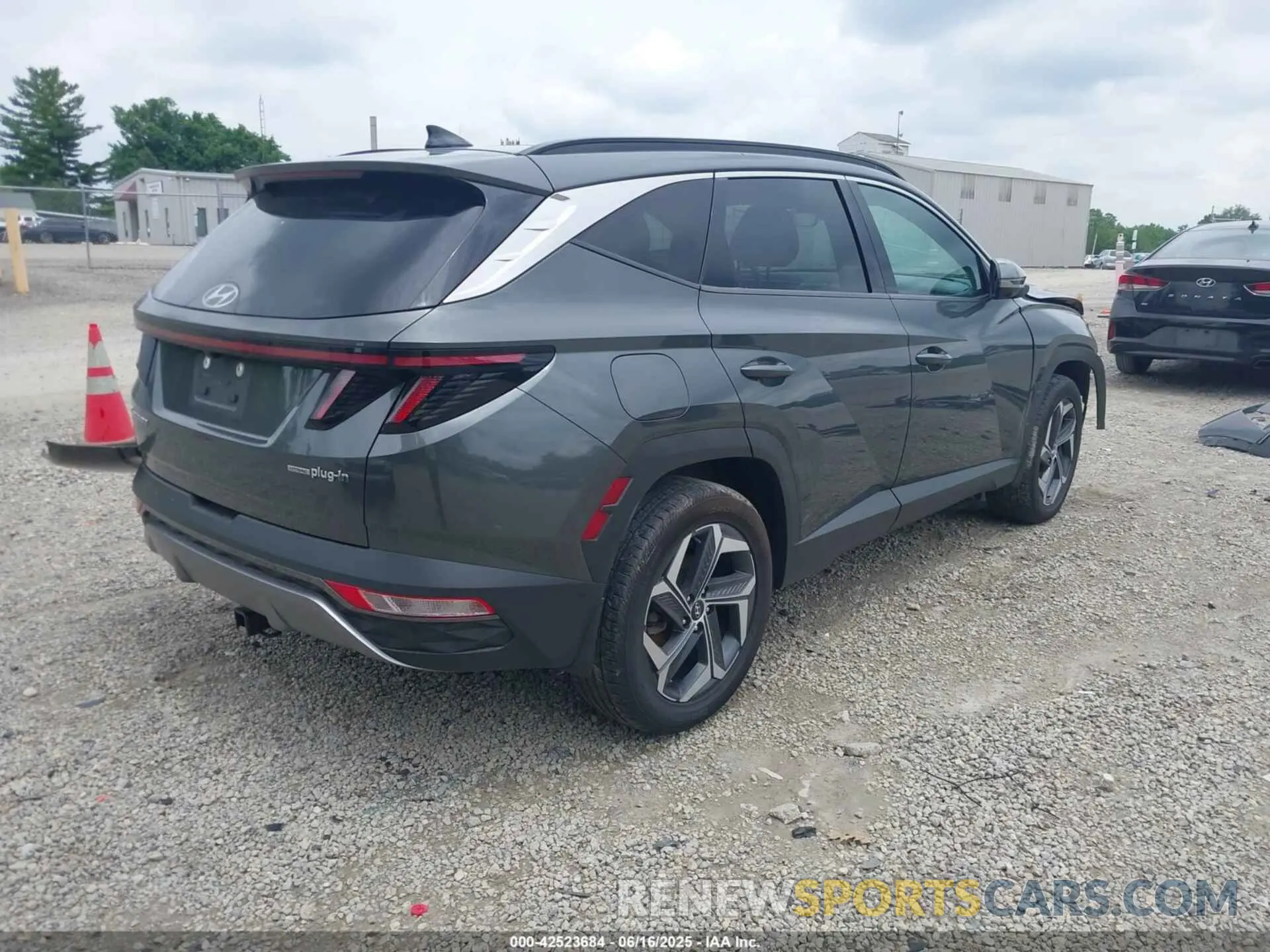 4 Photograph of a damaged car KM8JFDA25NU036630 HYUNDAI TUCSON PLUG-IN HYBRID 2022
