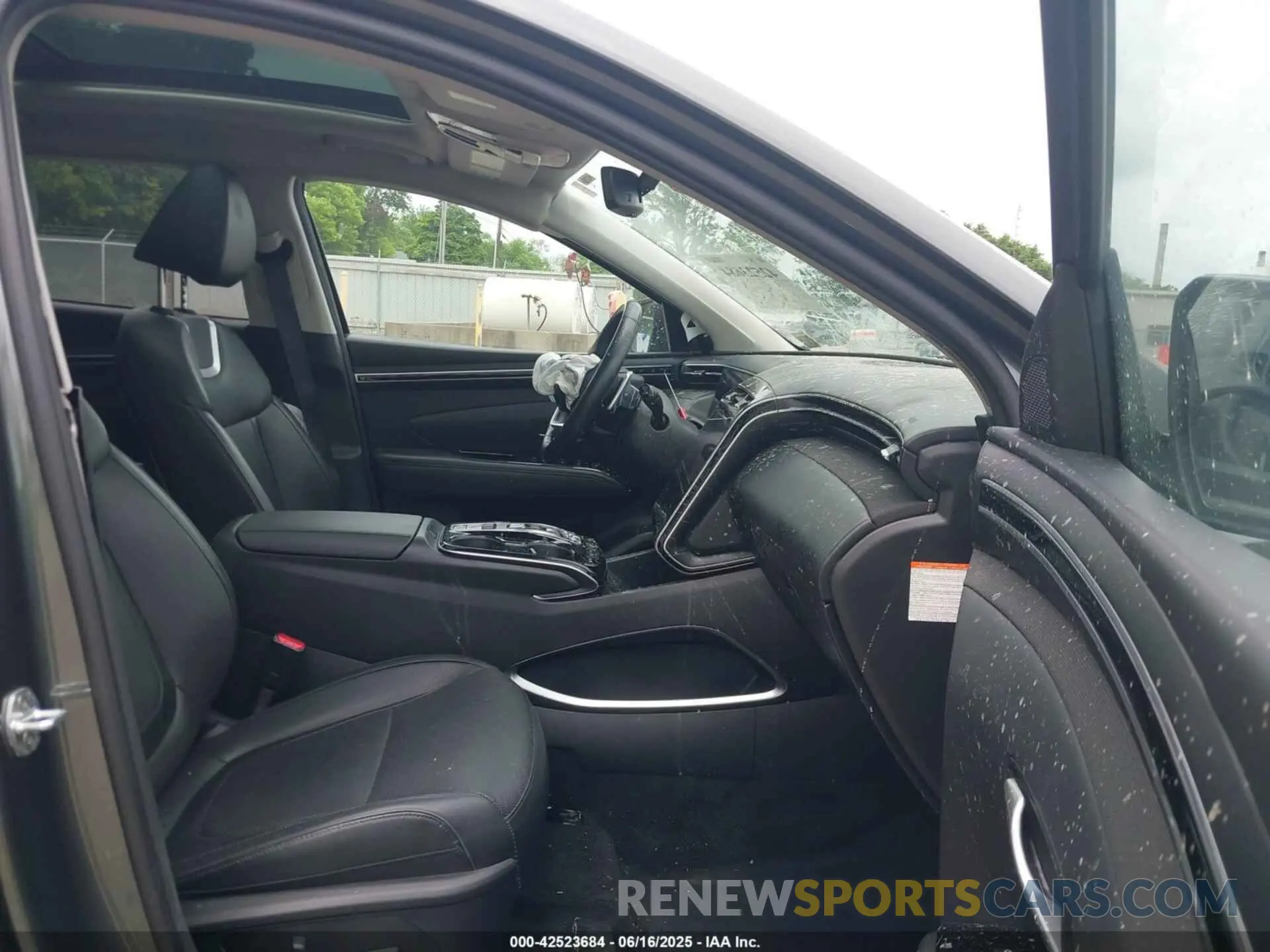 5 Photograph of a damaged car KM8JFDA25NU036630 HYUNDAI TUCSON PLUG-IN HYBRID 2022