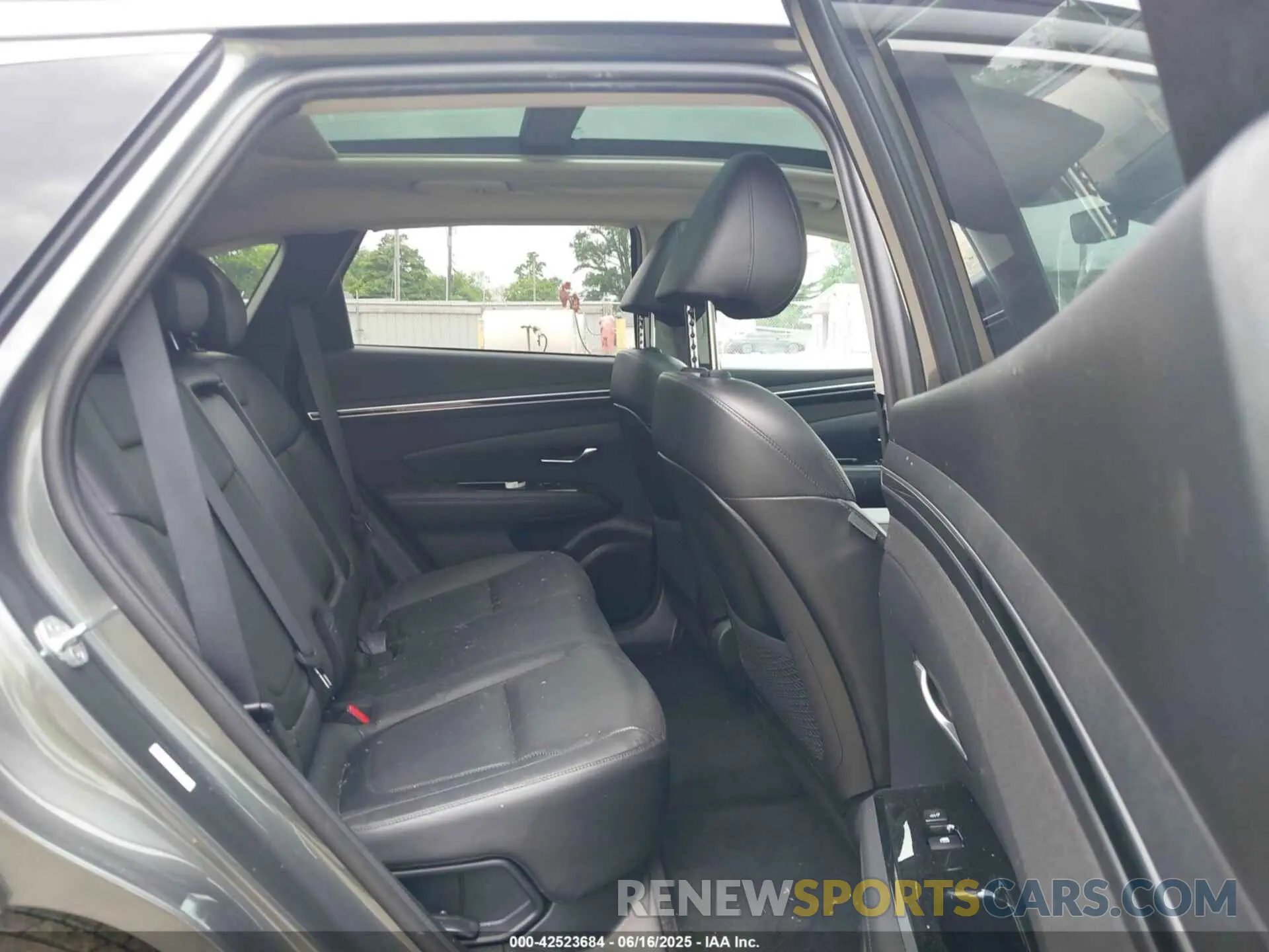 8 Photograph of a damaged car KM8JFDA25NU036630 HYUNDAI TUCSON PLUG-IN HYBRID 2022