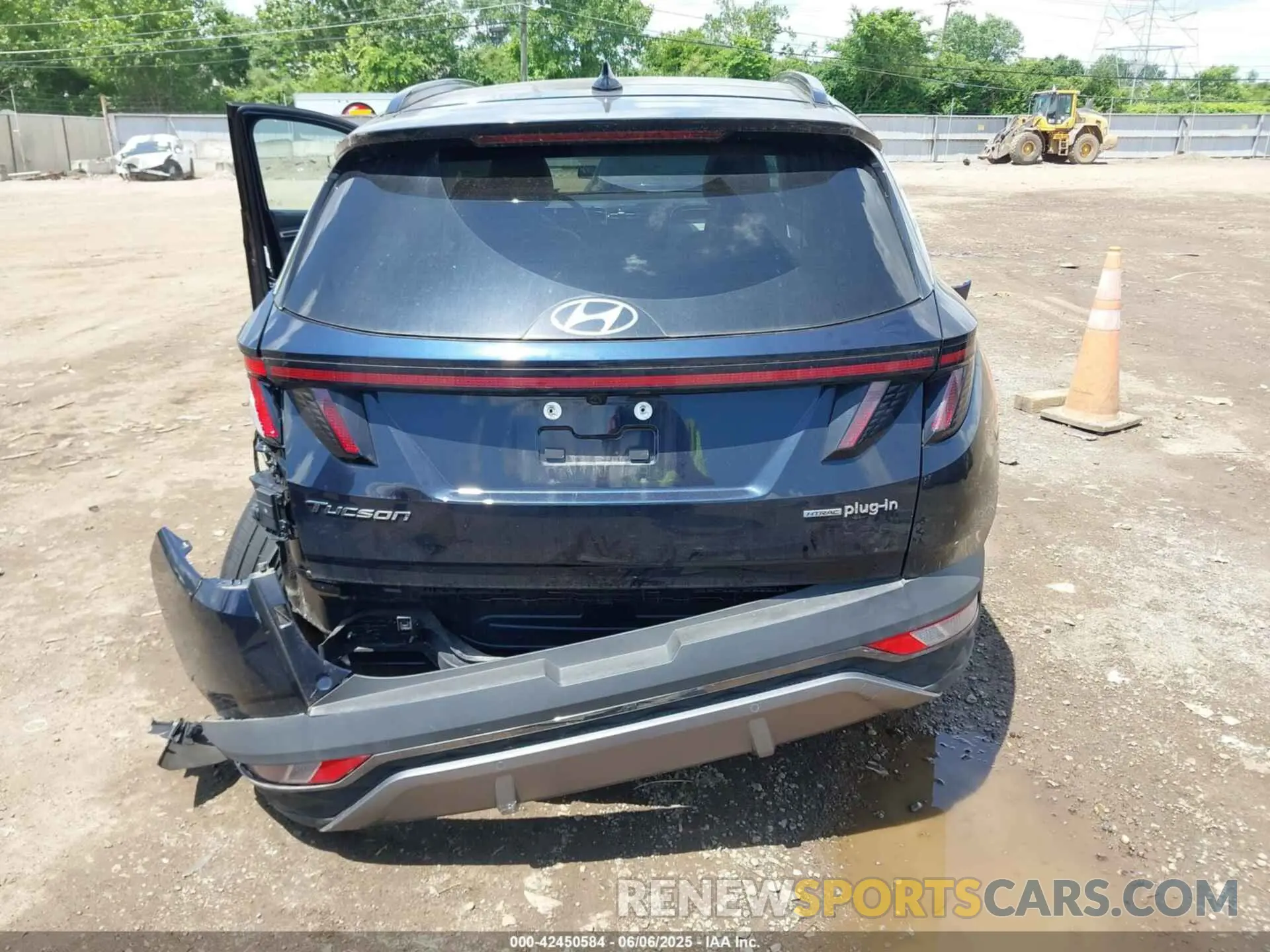 17 Photograph of a damaged car KM8JFDA26NU073735 HYUNDAI TUCSON PLUG-IN HYBRID 2022