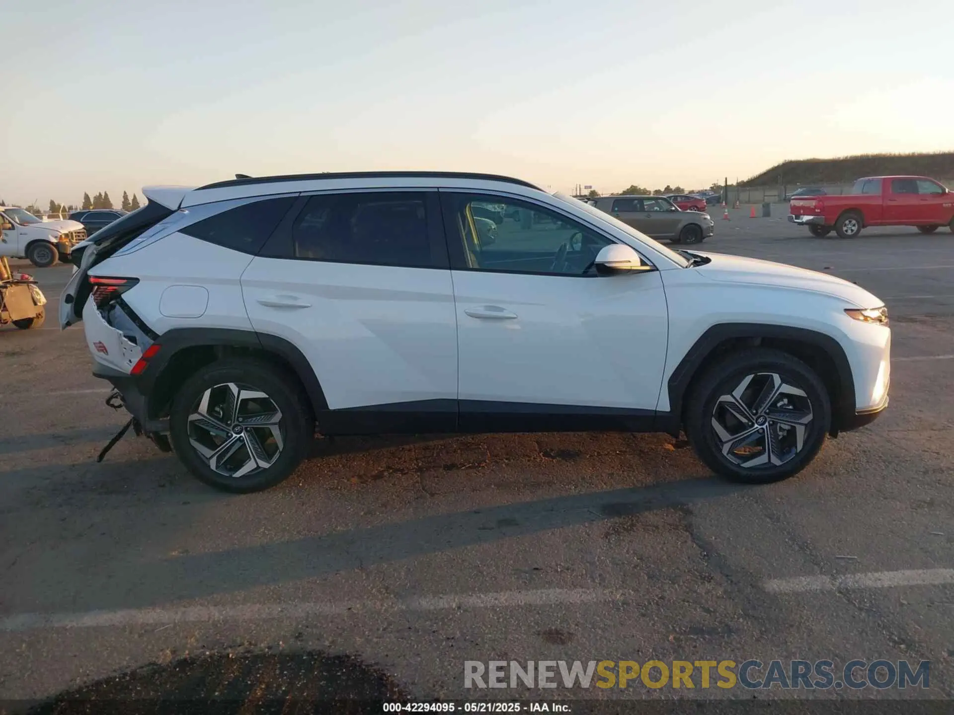 13 Photograph of a damaged car KM8JBDA24PU127385 HYUNDAI TUCSON PLUG-IN HYBRID 2023