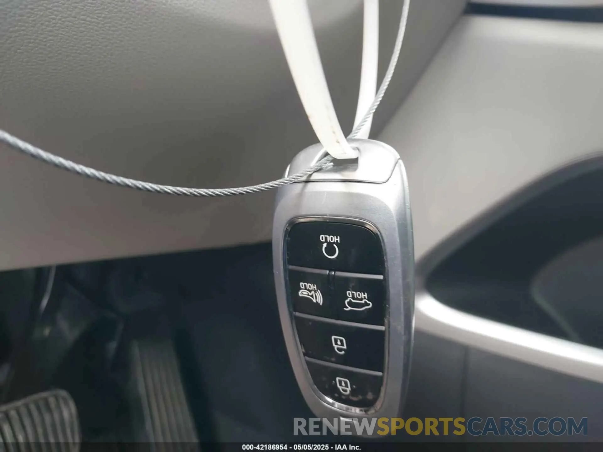 11 Photograph of a damaged car KM8JBDD29RU211717 HYUNDAI TUCSON PLUG-IN HYBRID 2024