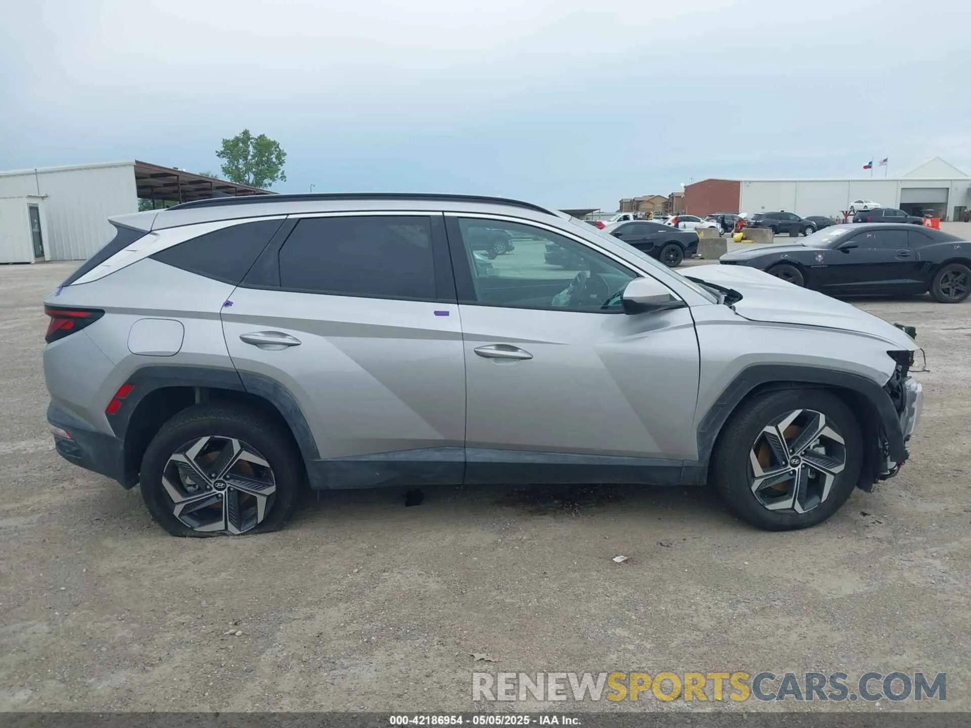 14 Photograph of a damaged car KM8JBDD29RU211717 HYUNDAI TUCSON PLUG-IN HYBRID 2024