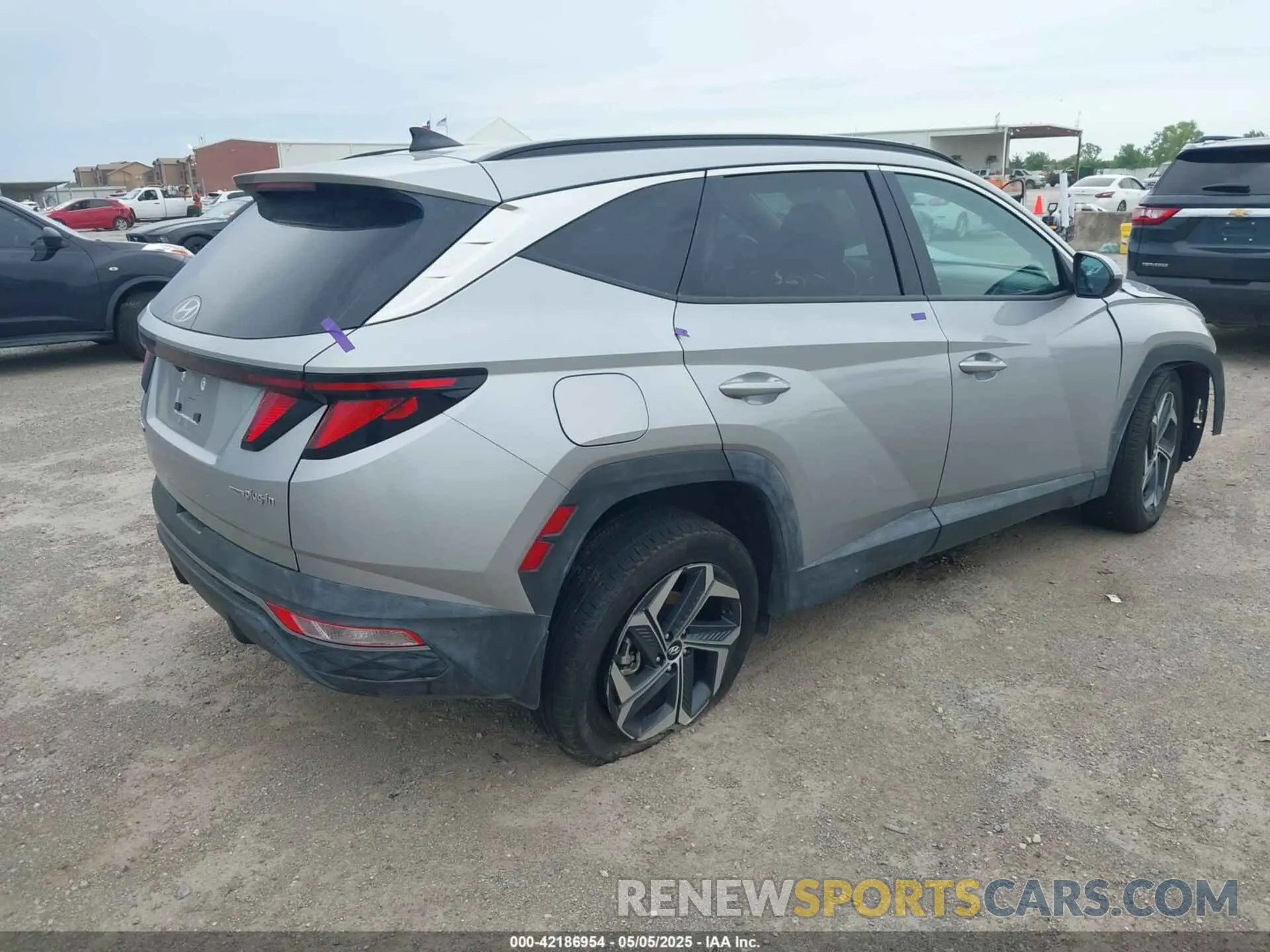4 Photograph of a damaged car KM8JBDD29RU211717 HYUNDAI TUCSON PLUG-IN HYBRID 2024