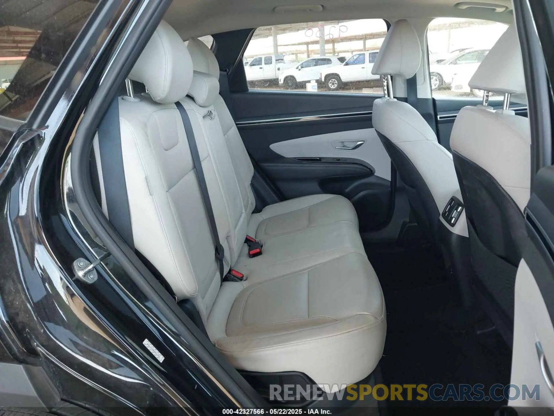 8 Photograph of a damaged car KM8JFDD20RU157938 HYUNDAI TUCSON PLUG-IN HYBRID 2024