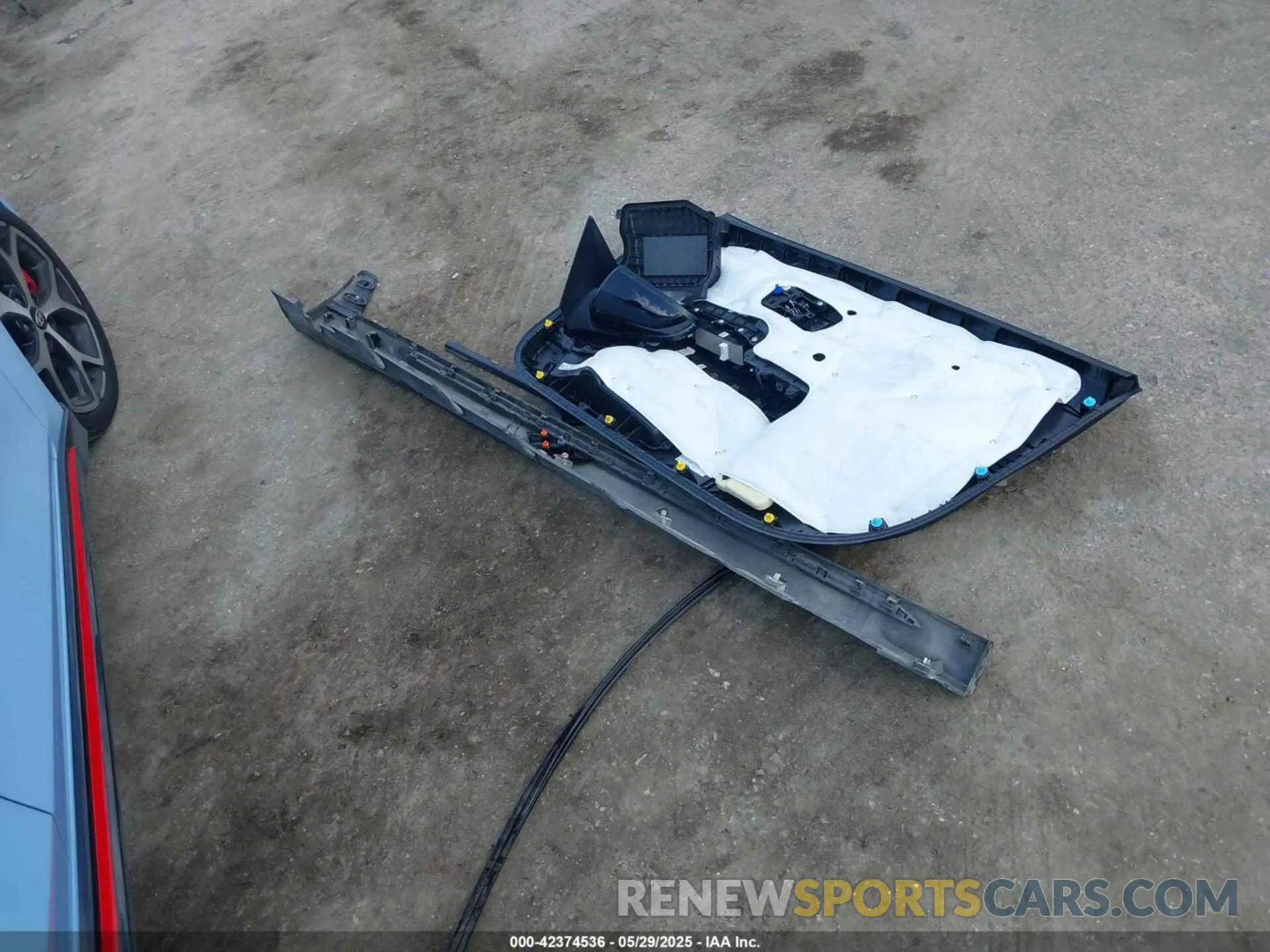 12 Photograph of a damaged car KMHT36AH1KU001466 HYUNDAI VELOSTER 2019