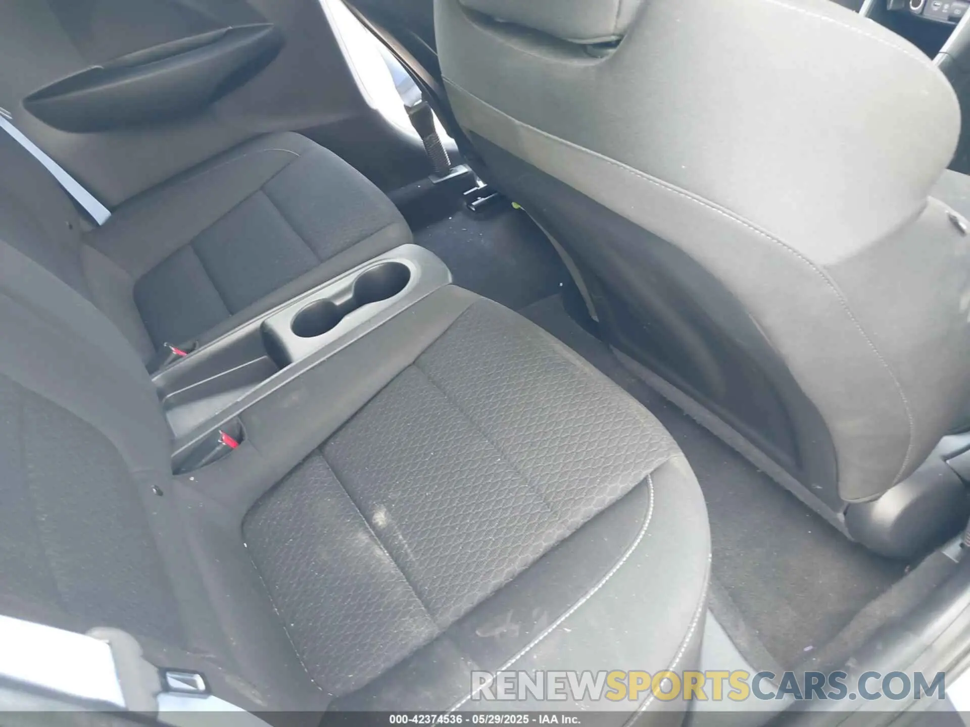 8 Photograph of a damaged car KMHT36AH1KU001466 HYUNDAI VELOSTER 2019