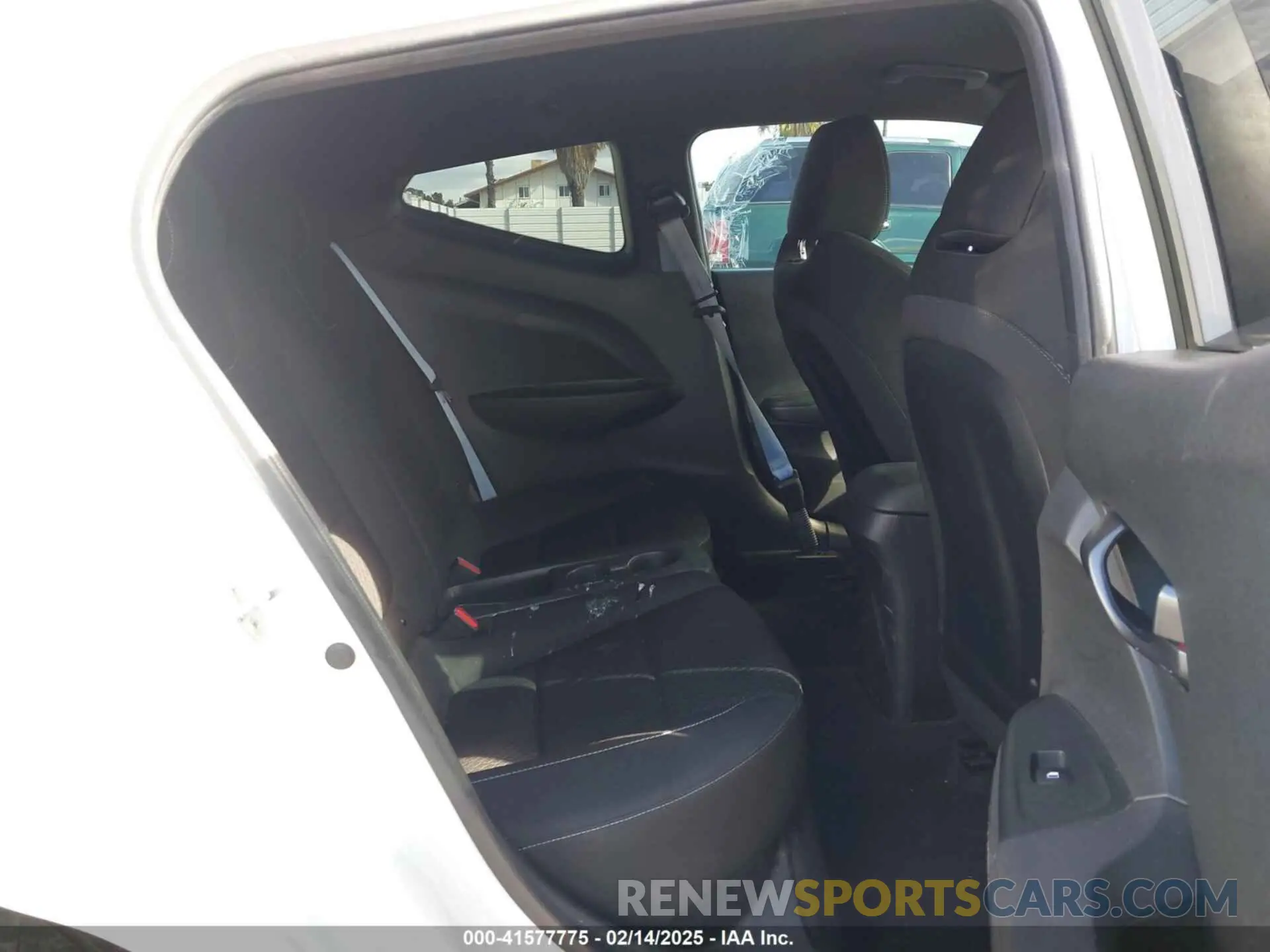 8 Photograph of a damaged car KMHT36AH6KU001916 HYUNDAI VELOSTER 2019