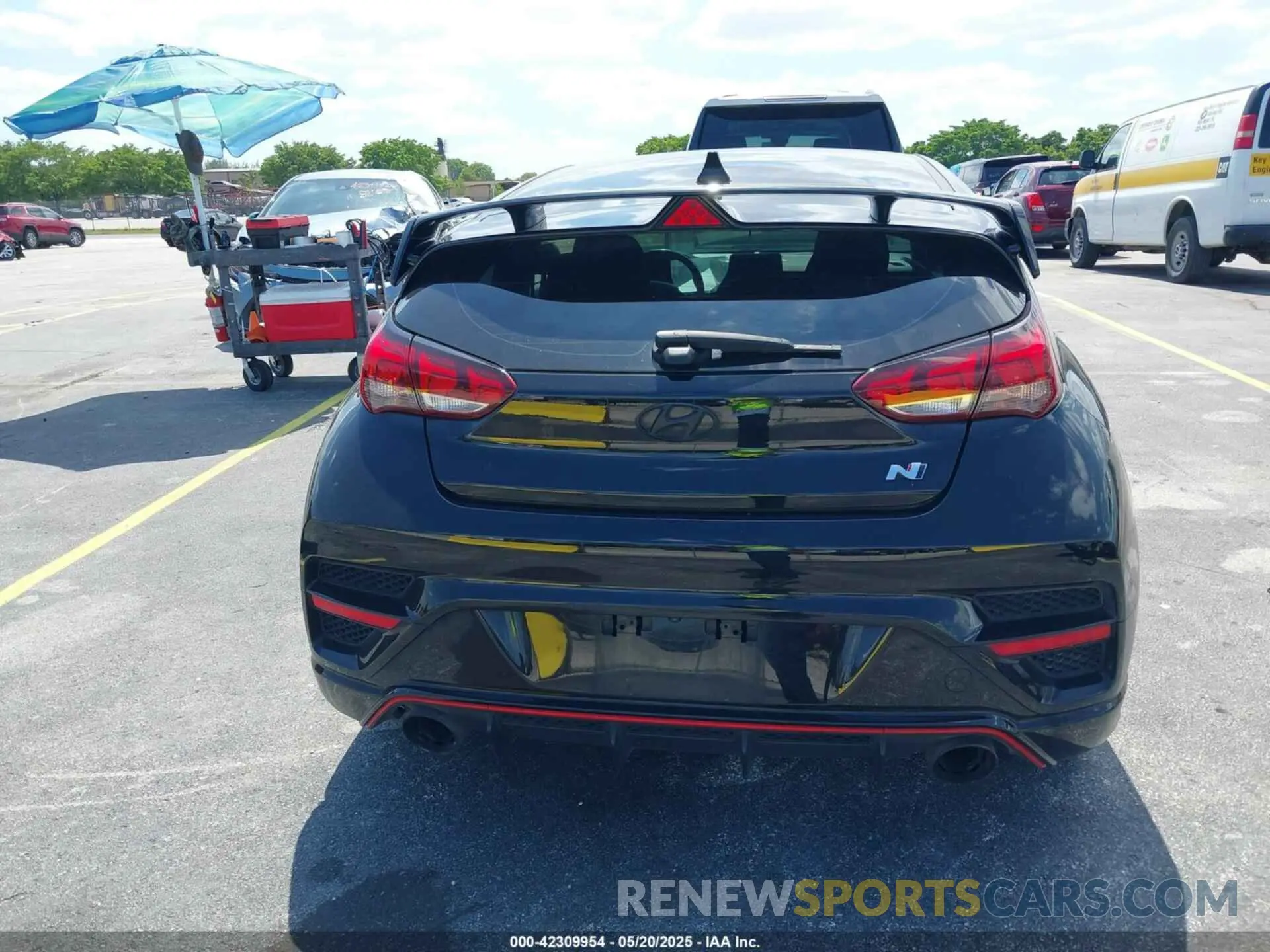 17 Photograph of a damaged car KMHT36AH6KU003049 HYUNDAI VELOSTER 2019