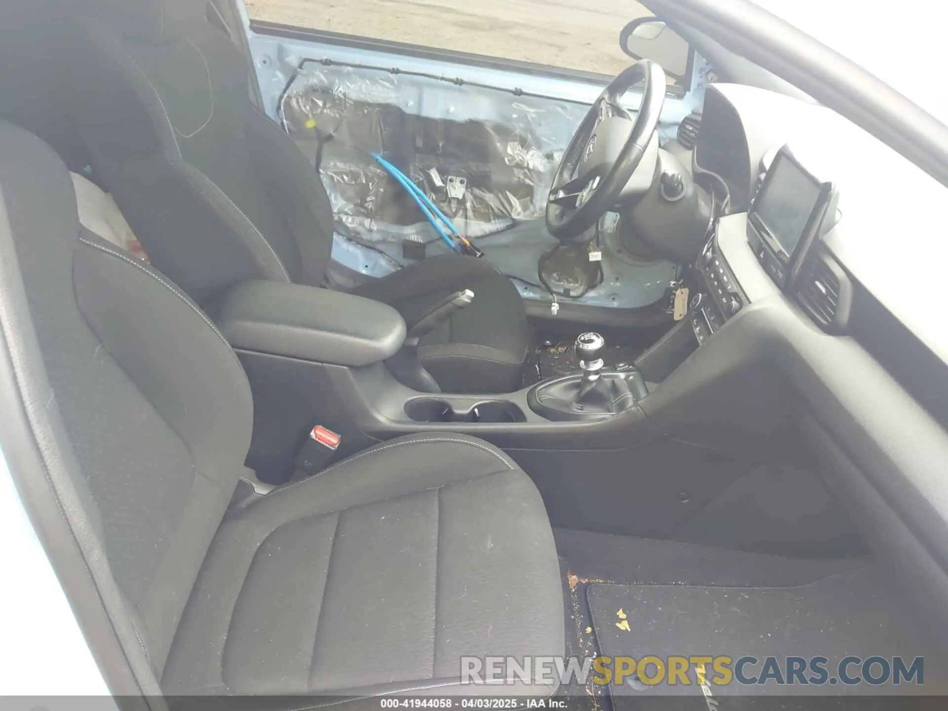 5 Photograph of a damaged car KMHT36AHXKU002812 HYUNDAI VELOSTER 2019